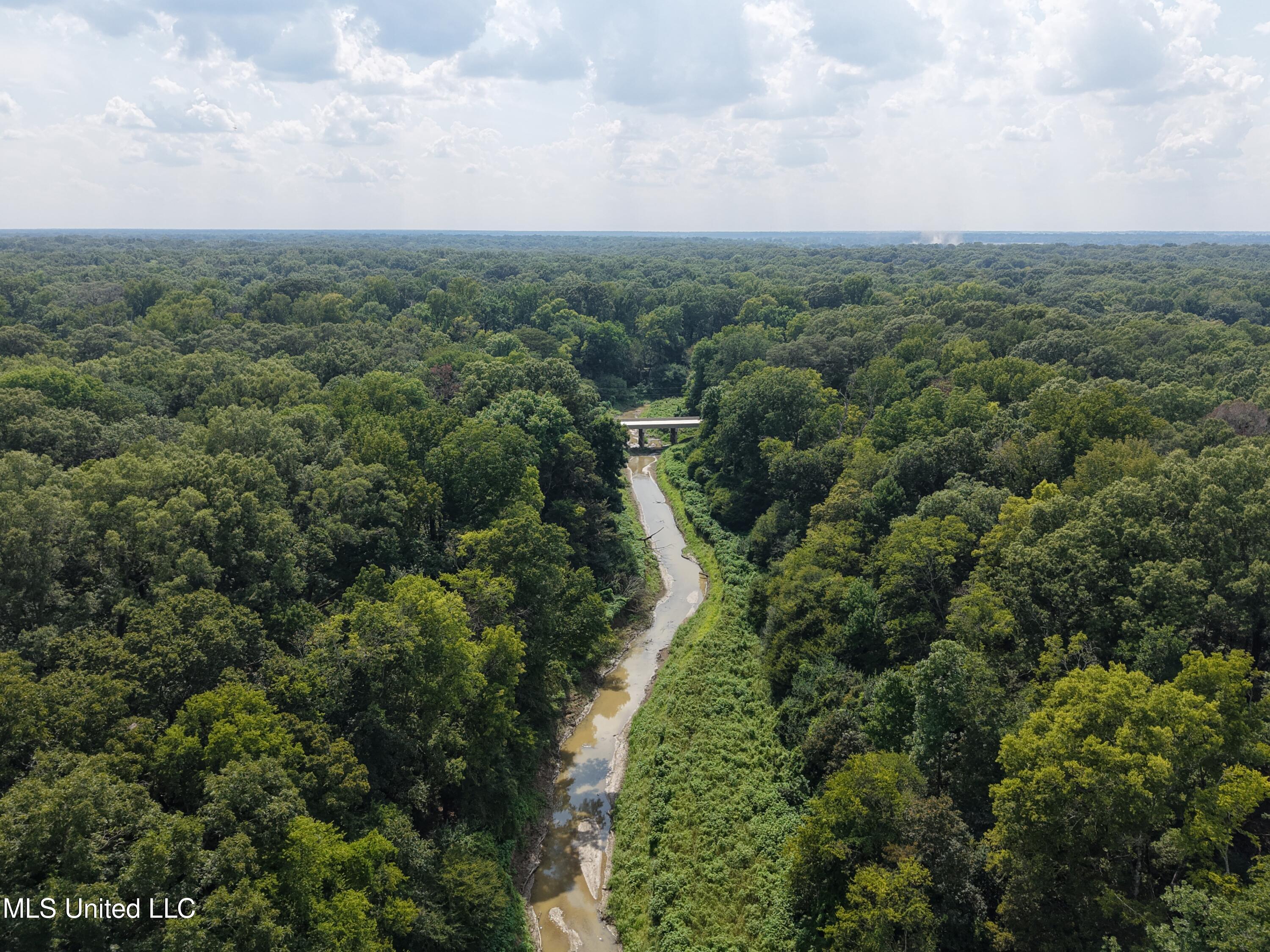 Dawling Bayou Road Property Photo 6