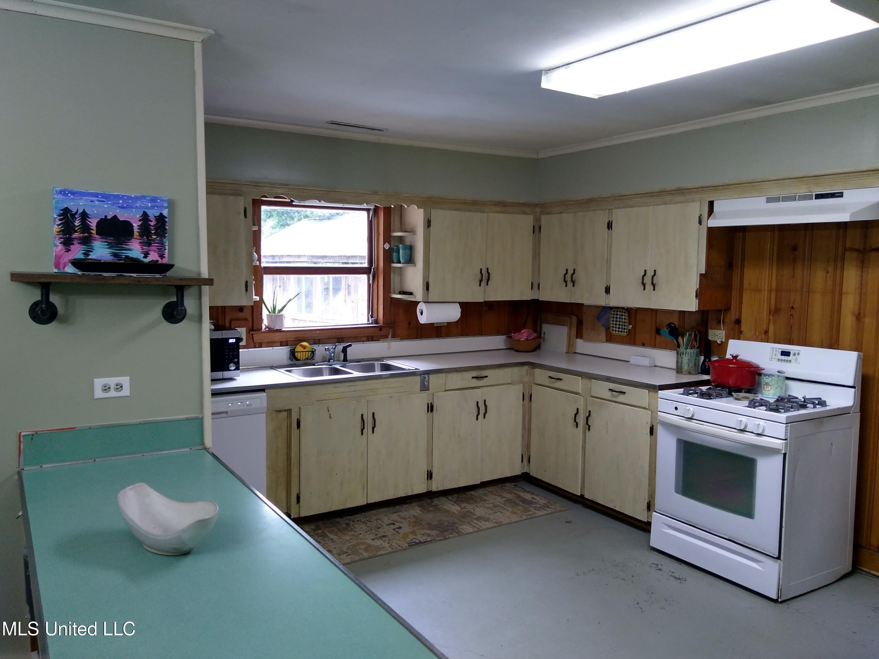 130 Lee Circle Property Photo 7