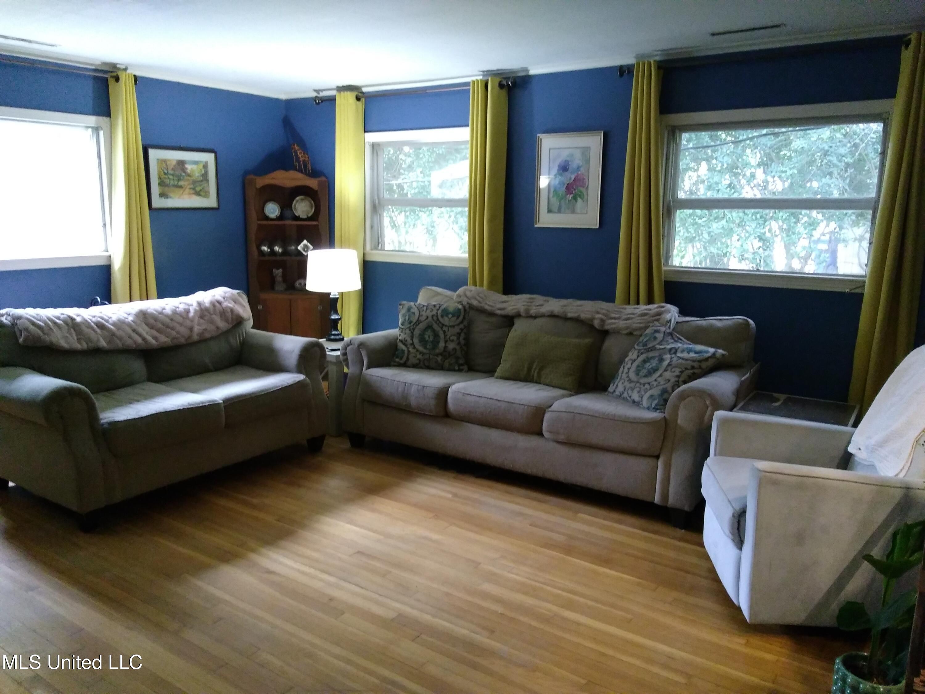 130 Lee Circle Property Photo 10