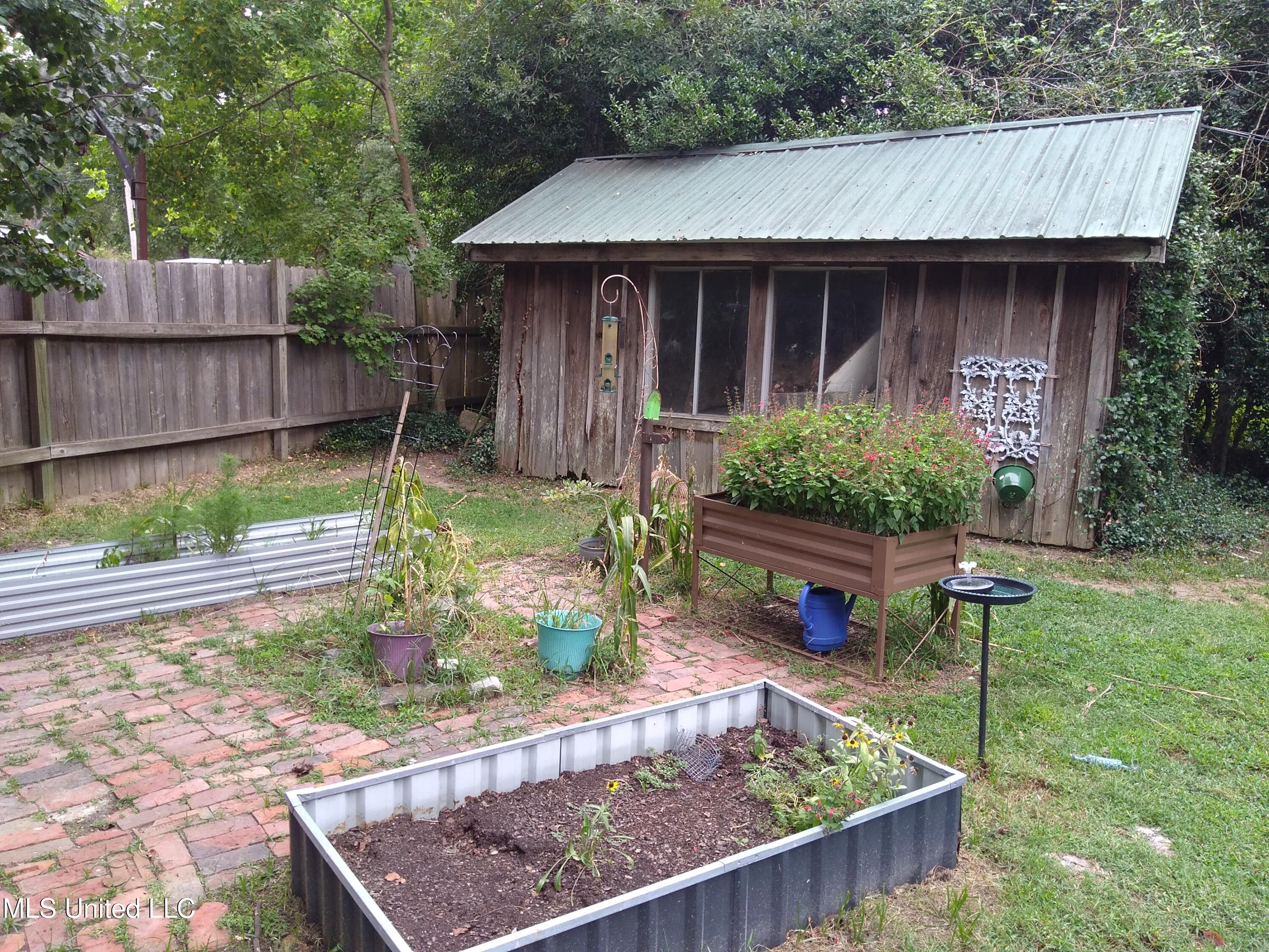 130 Lee Circle Property Photo 12