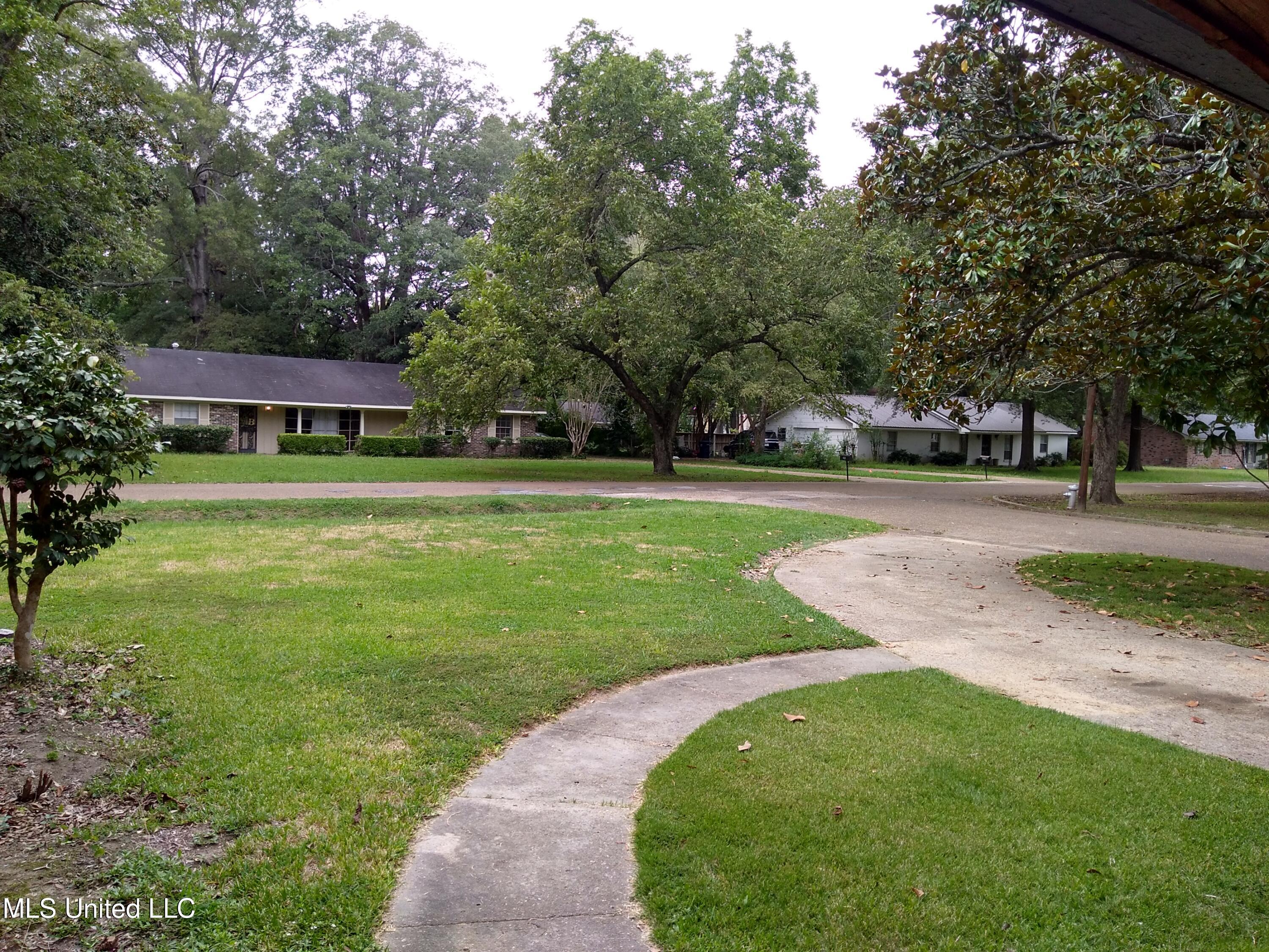 130 Lee Circle Property Photo 13