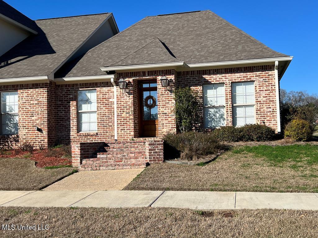 49 Ashburn Woods Avenue Property Photo 1