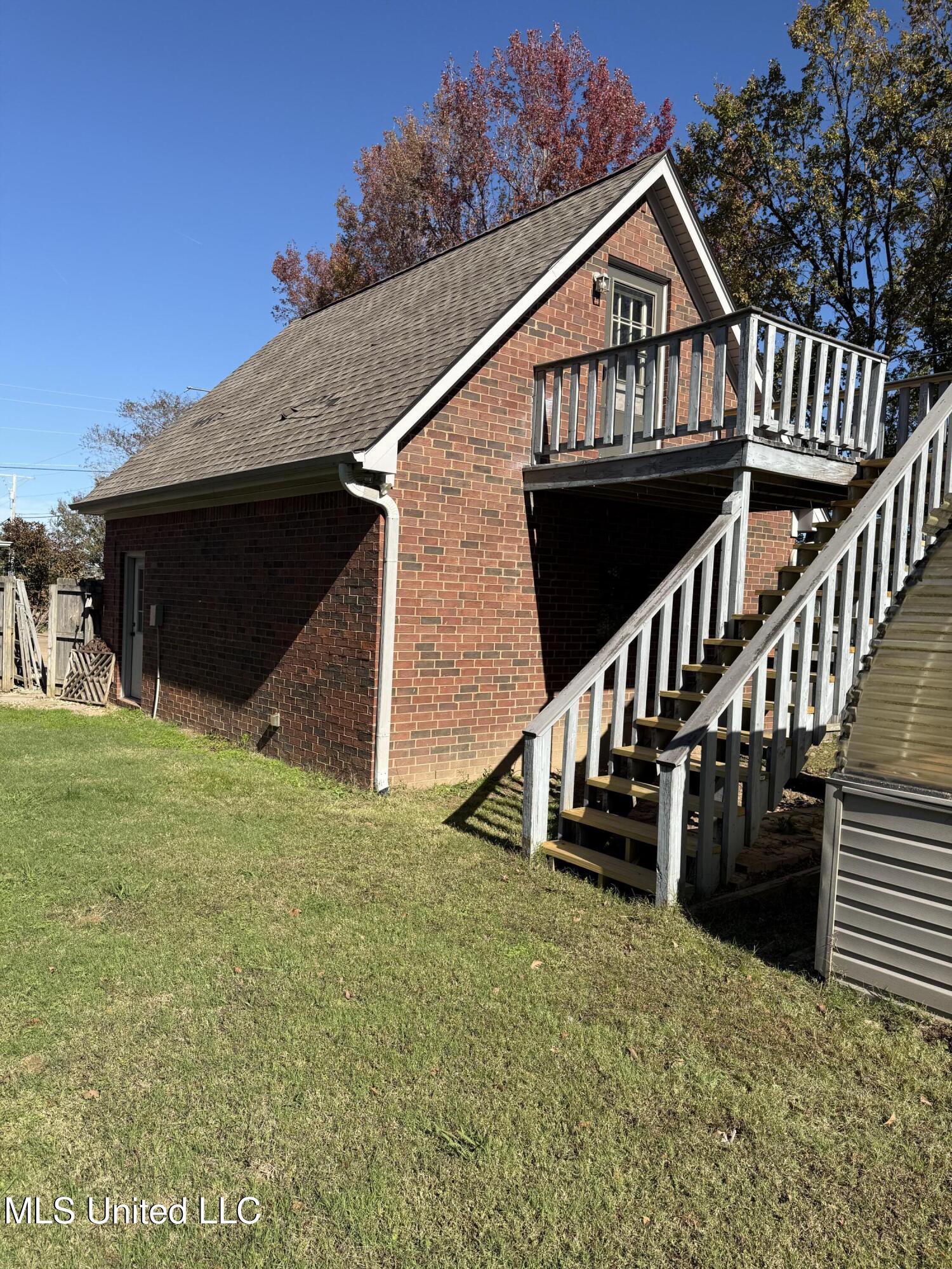 1999 Edgewood Boulevard Property Photo 11