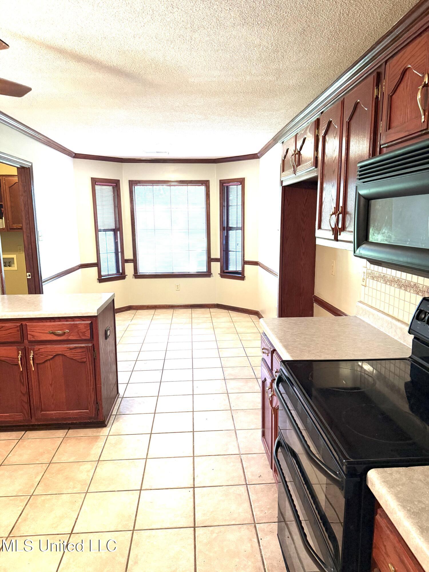 1999 Edgewood Boulevard Property Photo 16