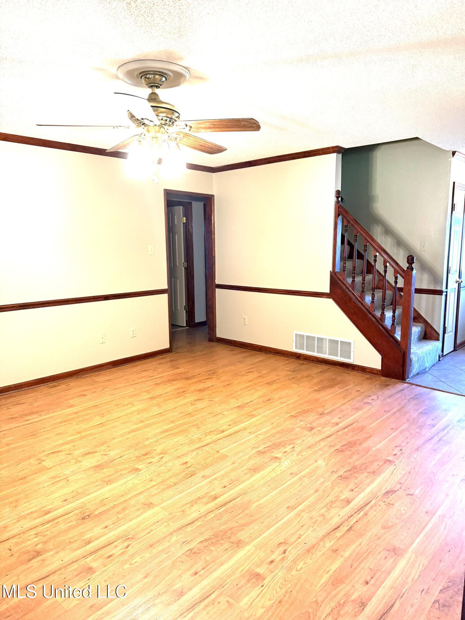 1999 Edgewood Boulevard Property Photo 23