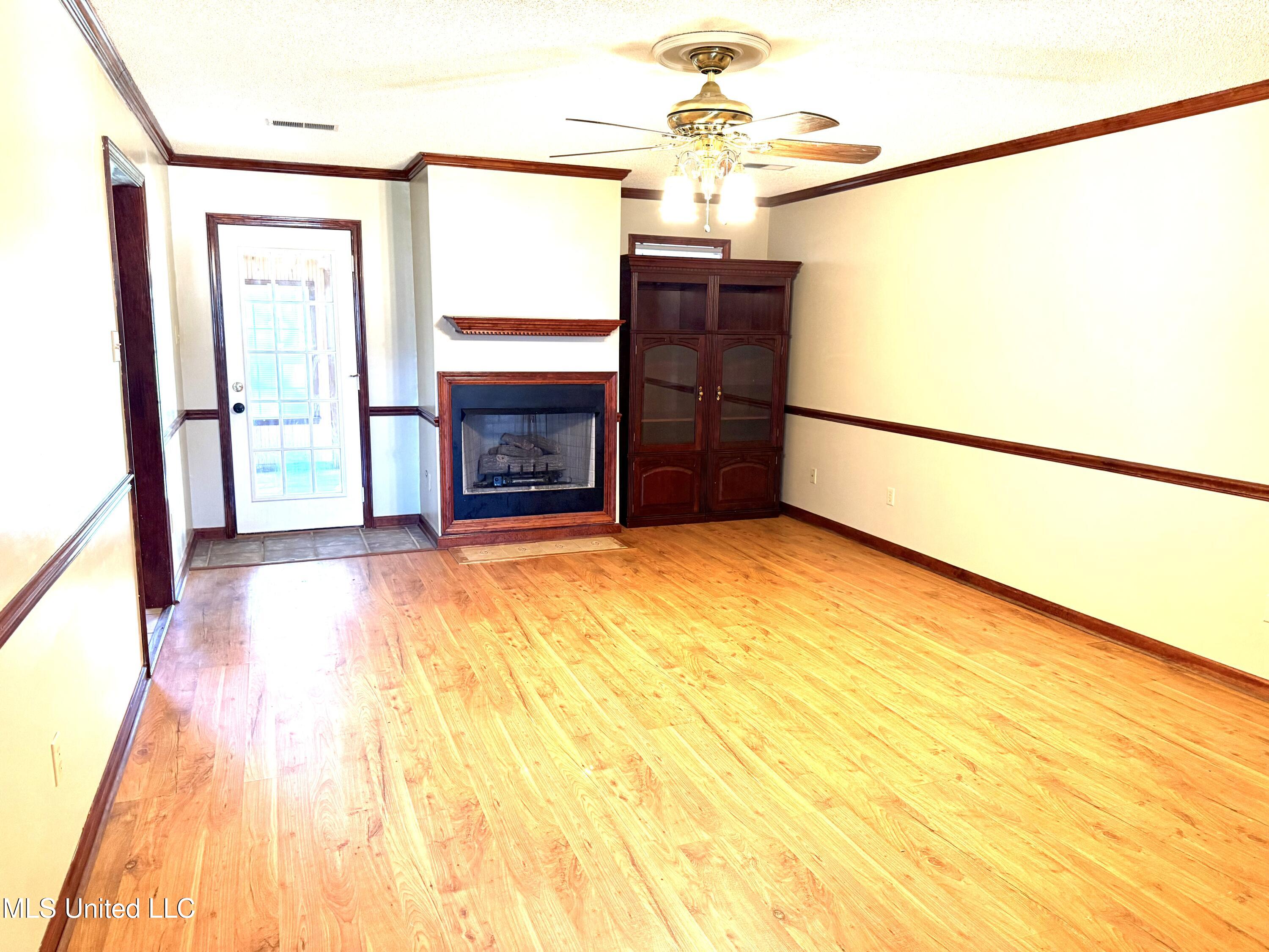 1999 Edgewood Boulevard Property Photo 24