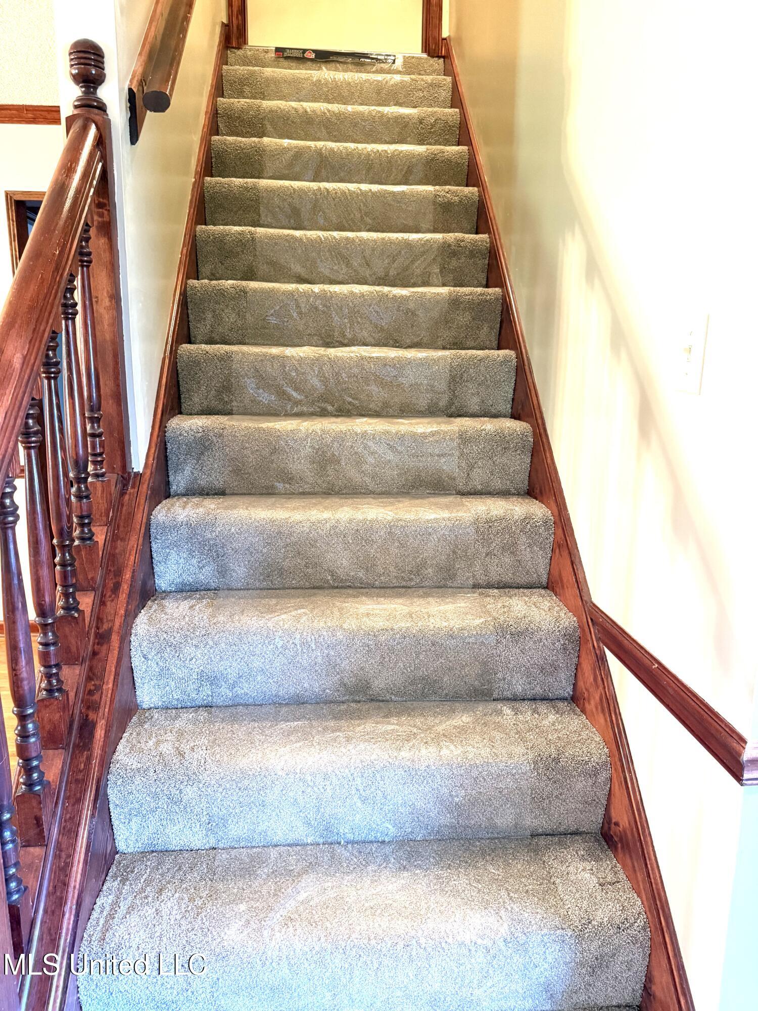 1999 Edgewood Boulevard Property Photo 28