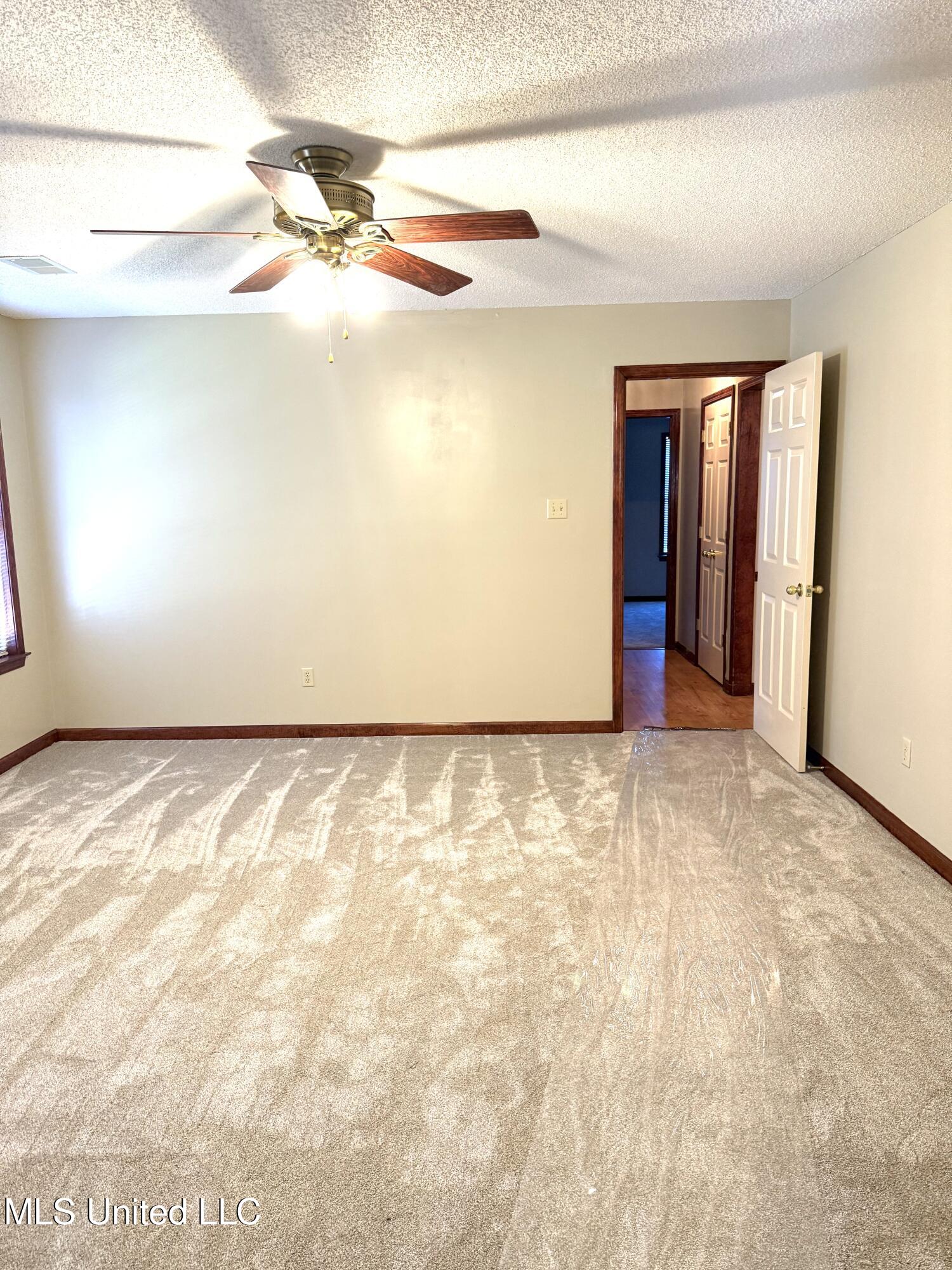 1999 Edgewood Boulevard Property Photo 31