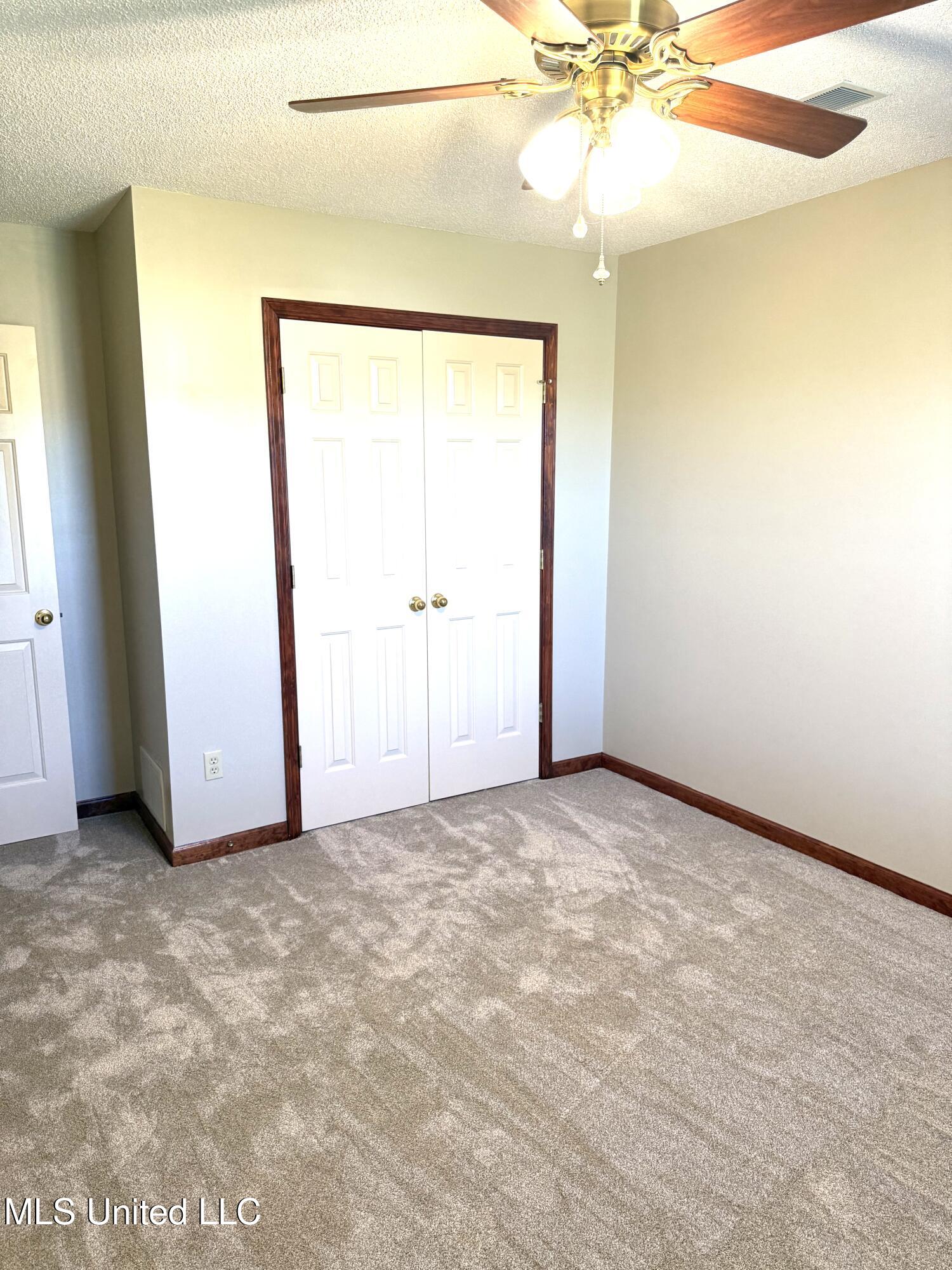 1999 Edgewood Boulevard Property Photo 43