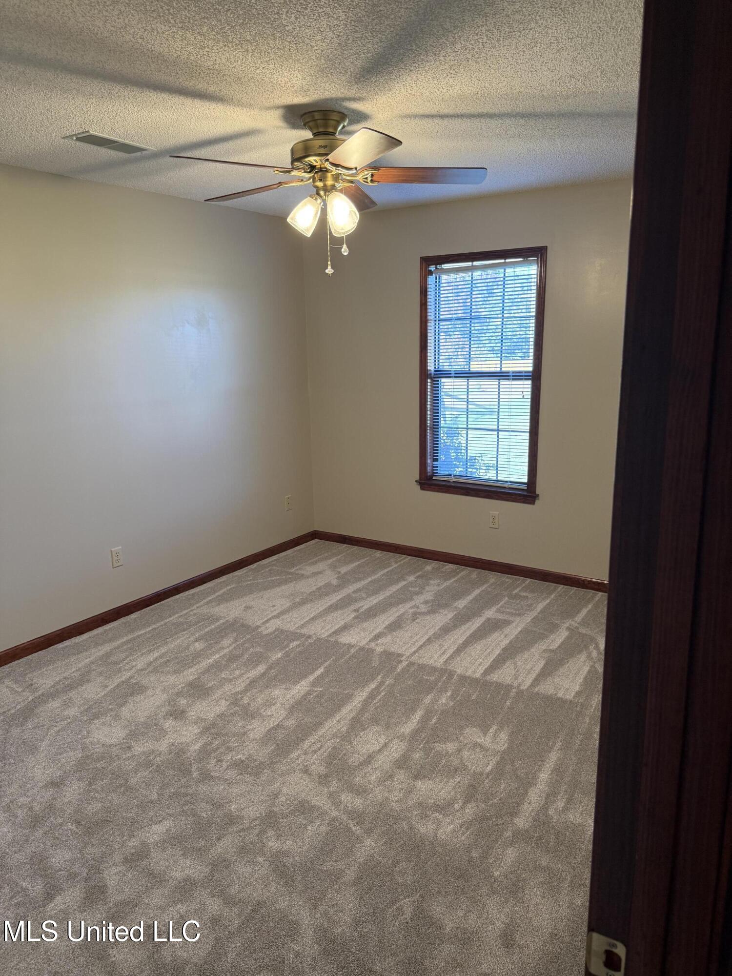 1999 Edgewood Boulevard Property Photo 44