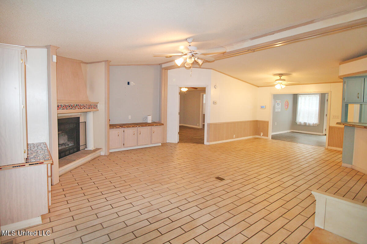 202 Howell Road Property Photo 7