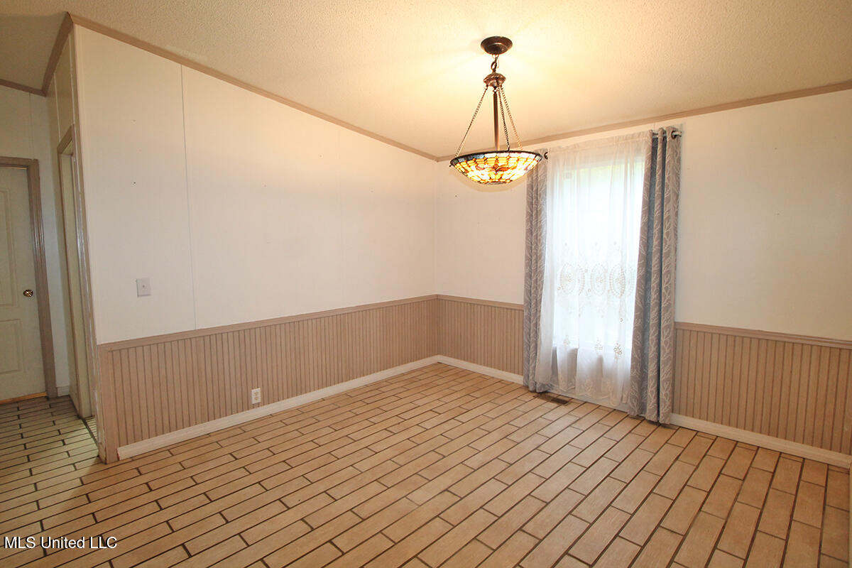 202 Howell Road Property Photo 11