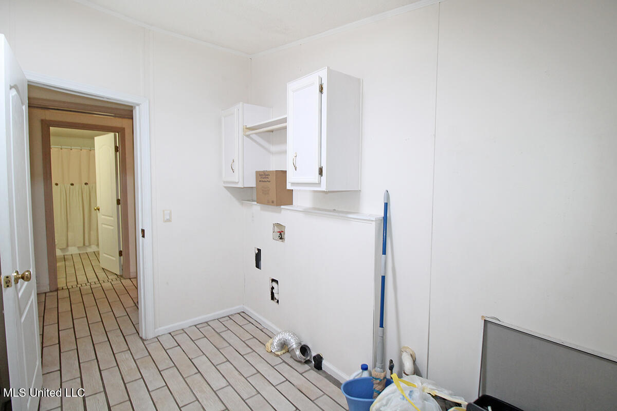 202 Howell Road Property Photo 18