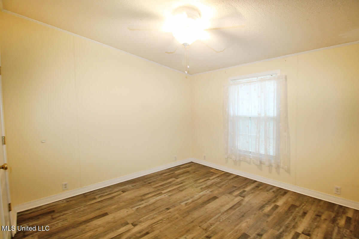 202 Howell Road Property Photo 34