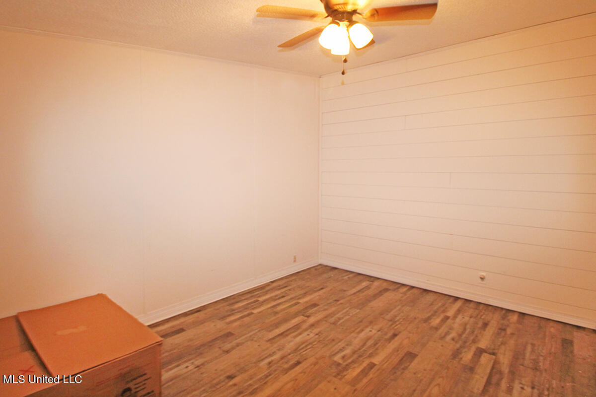 202 Howell Road Property Photo 38