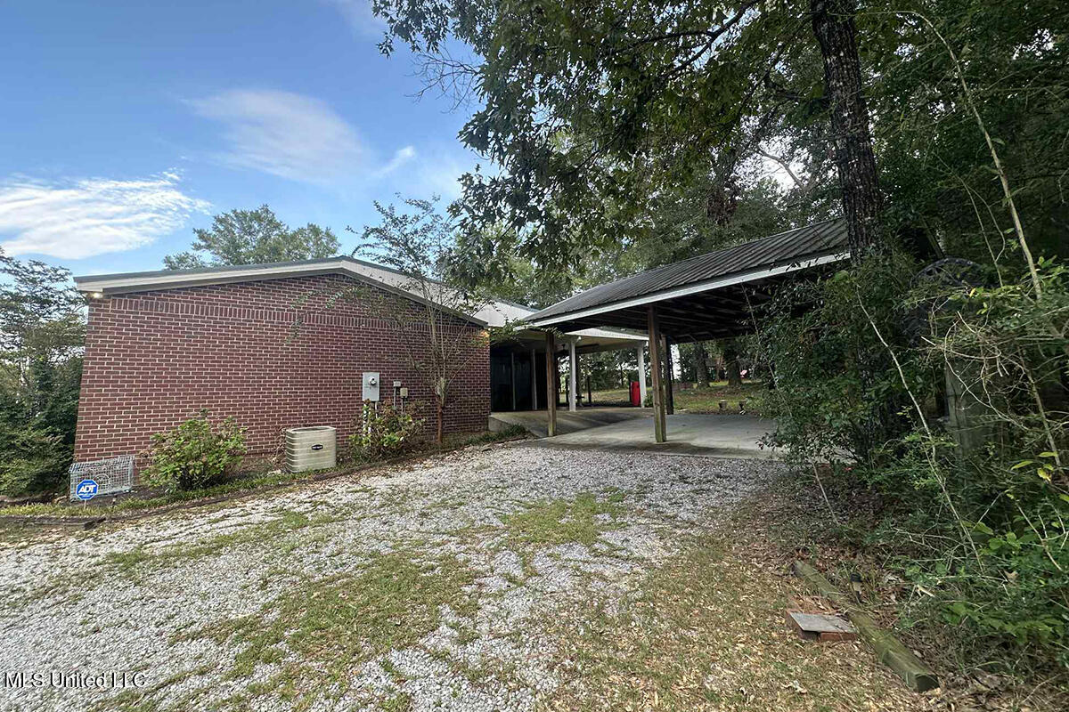 202 Howell Road Property Photo 45