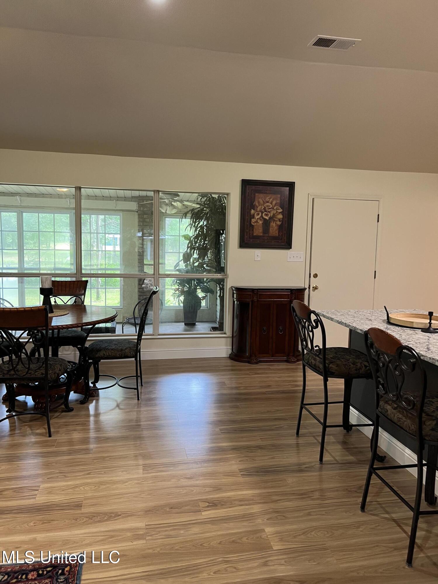 260 Lakeside Drive Property Photo 6