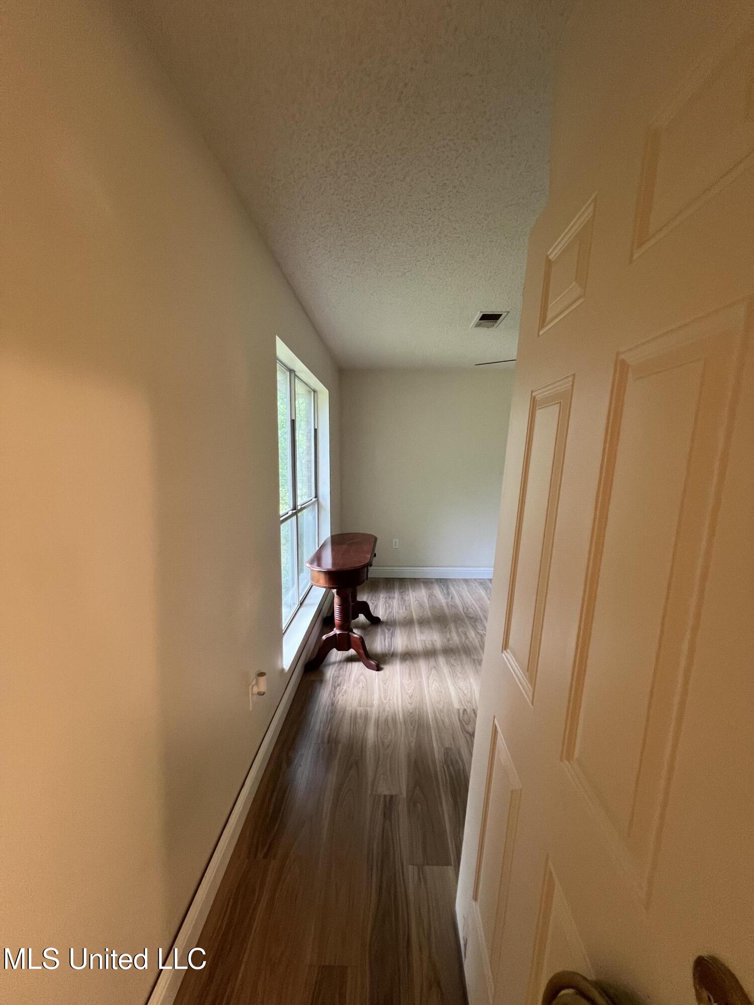 260 Lakeside Drive Property Photo 15