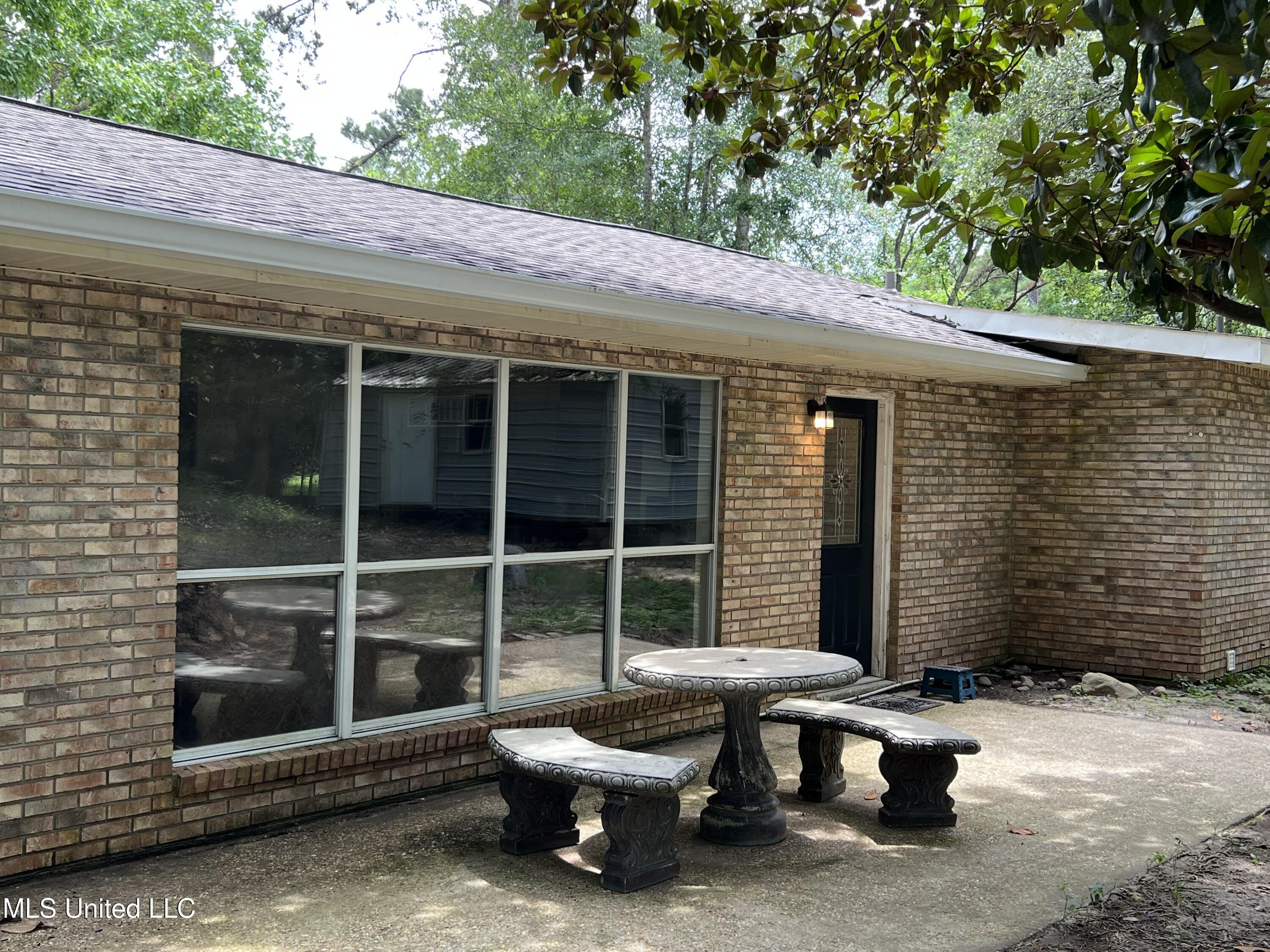 260 Lakeside Drive Property Photo 27