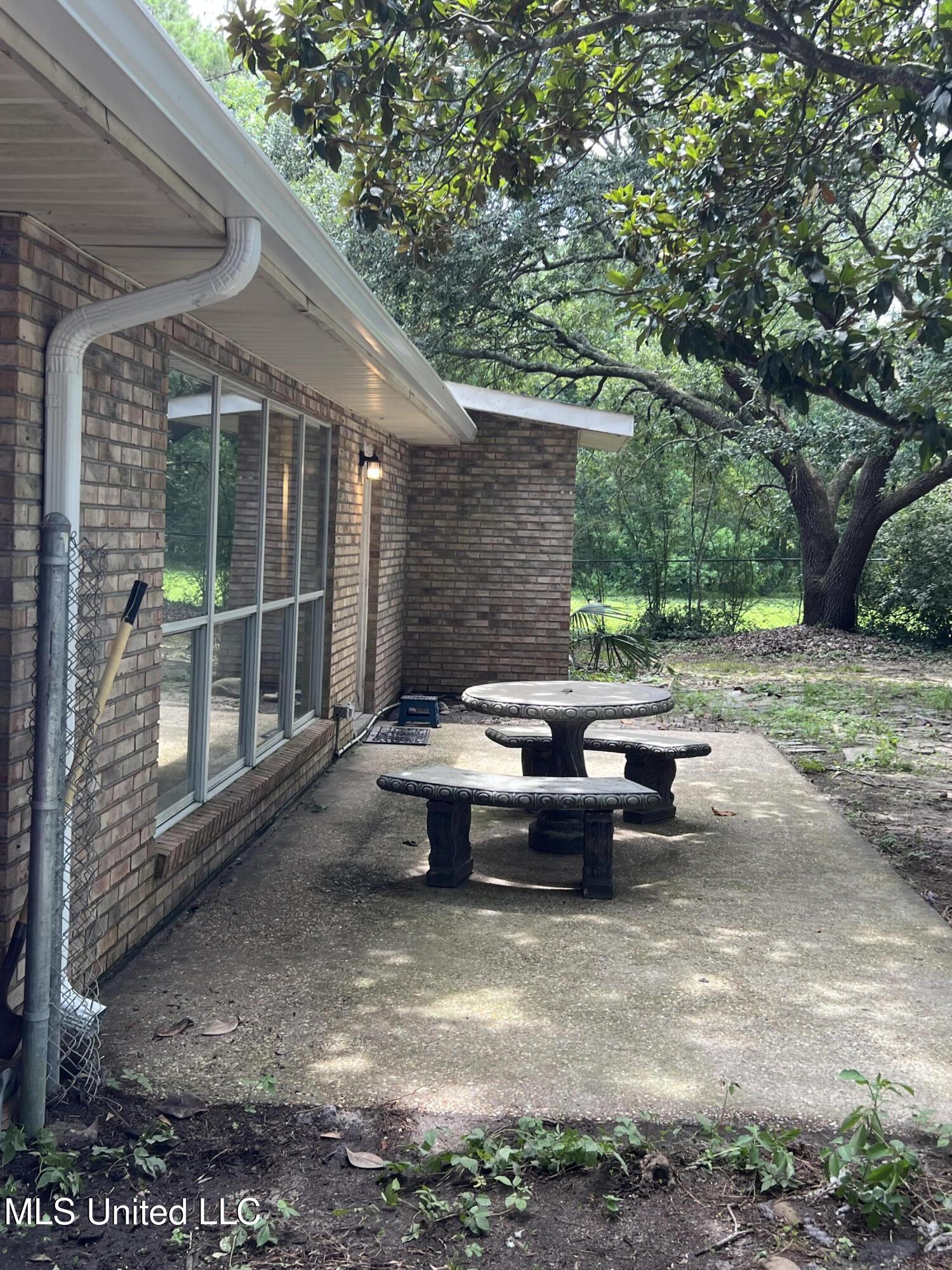 260 Lakeside Drive Property Photo 28