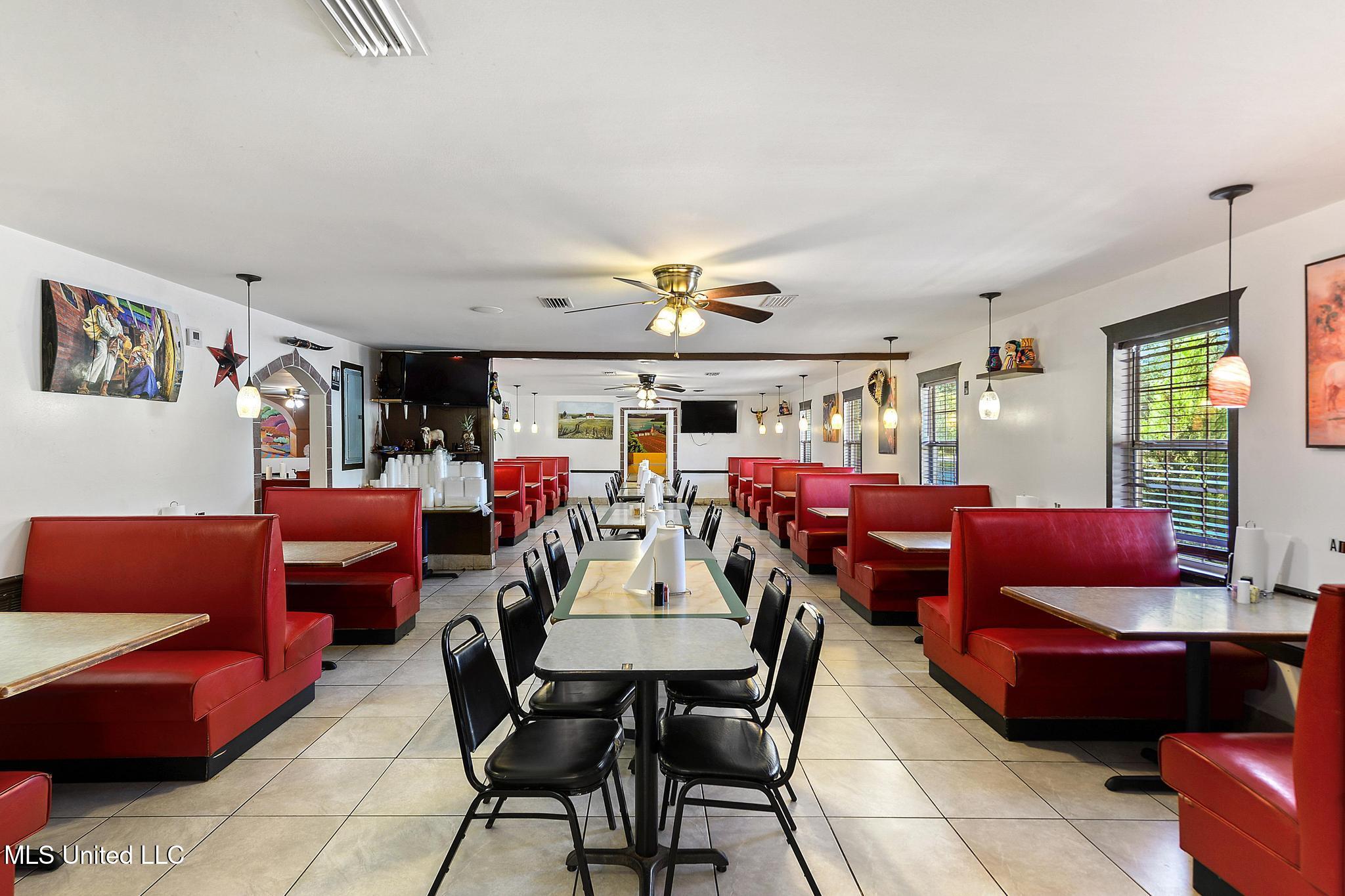 202 River Street Property Photo 6