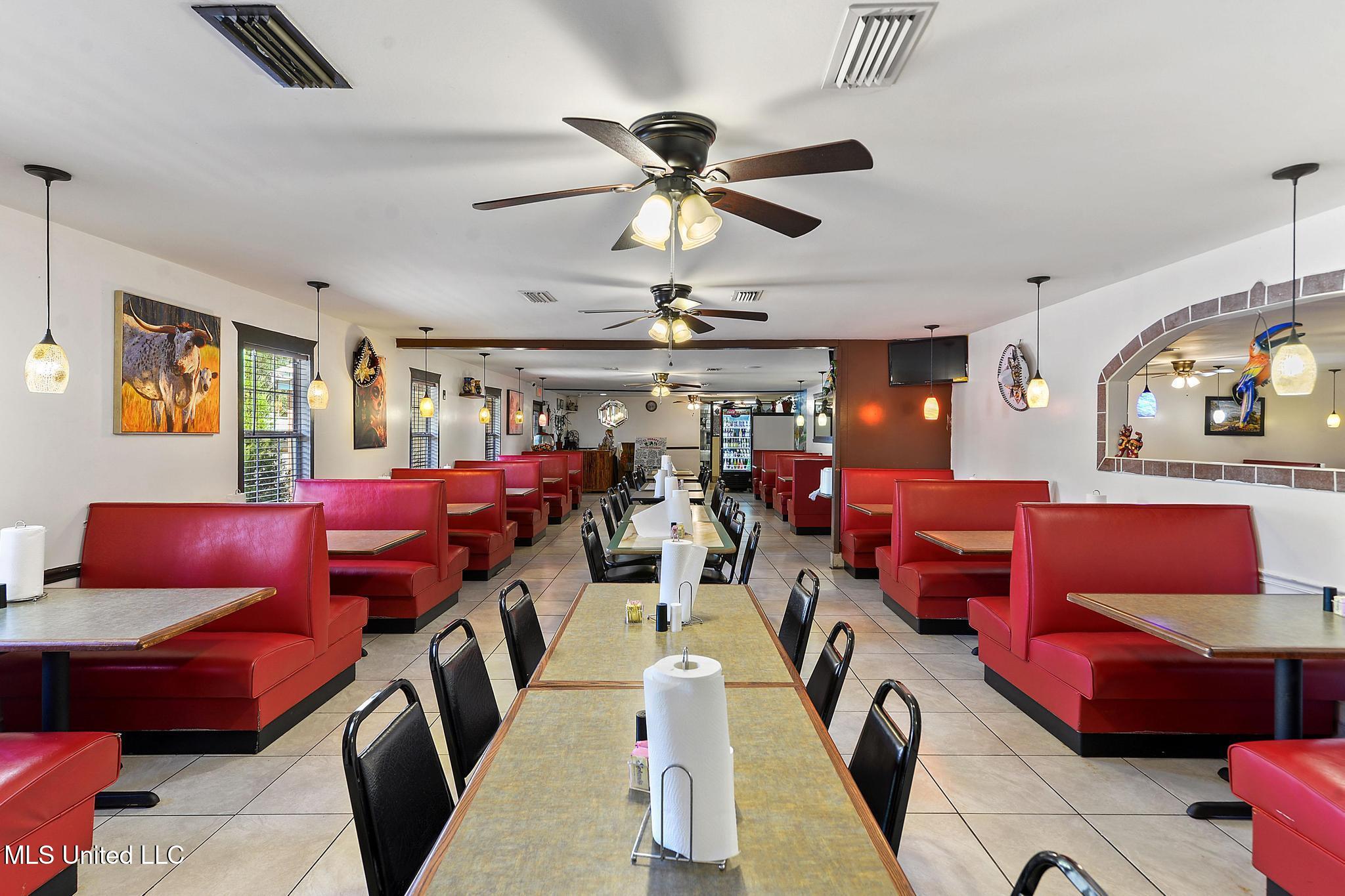 202 River Street Property Photo 7