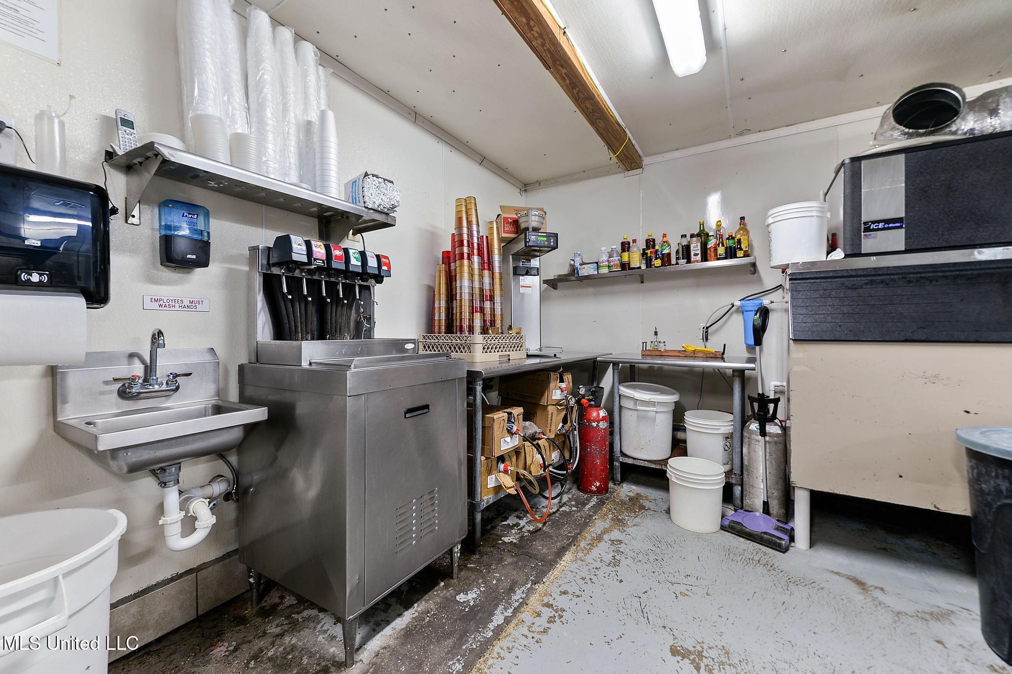 202 River Street Property Photo 13