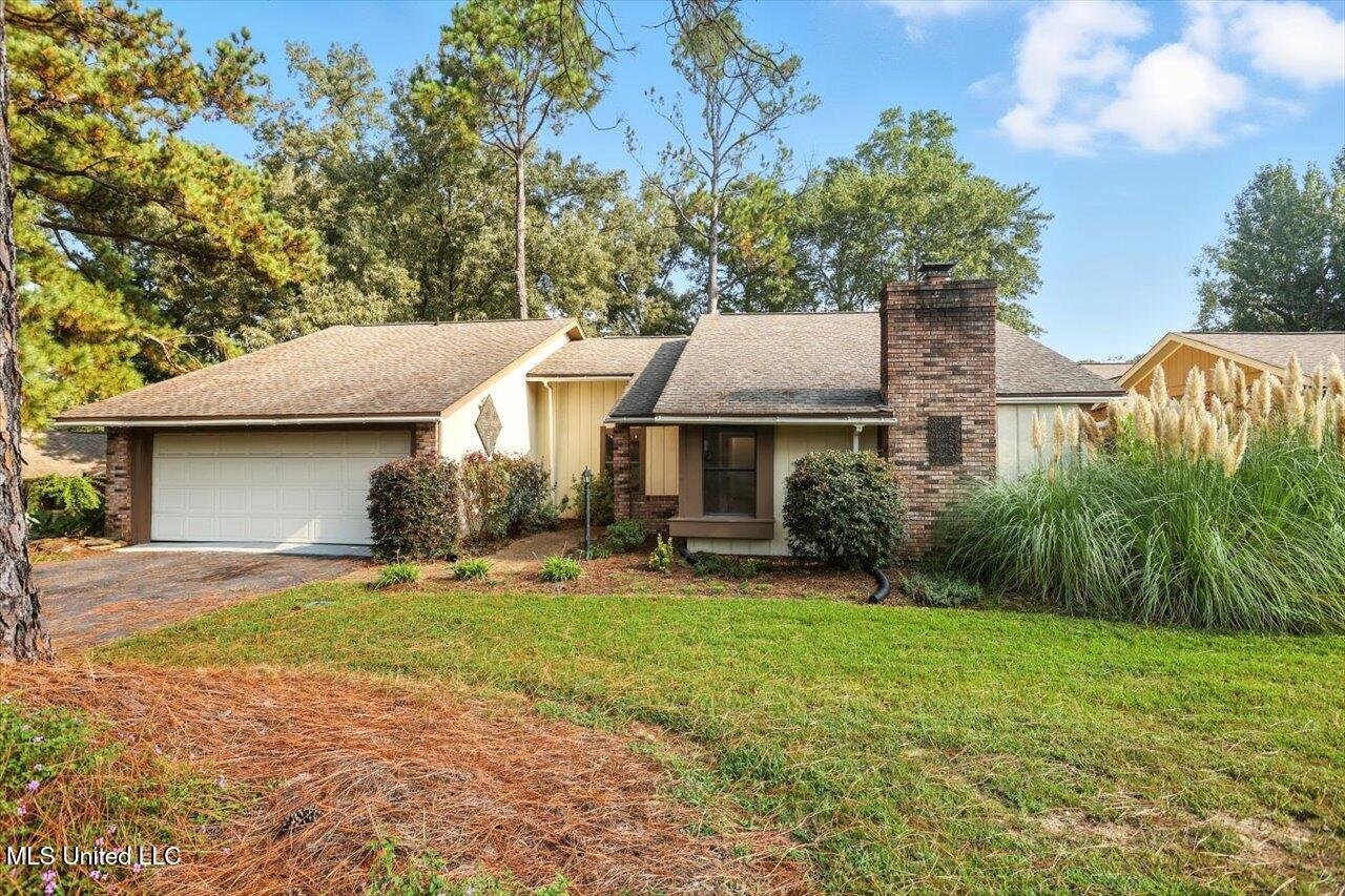 2 Pheasant Run Property Photo 1