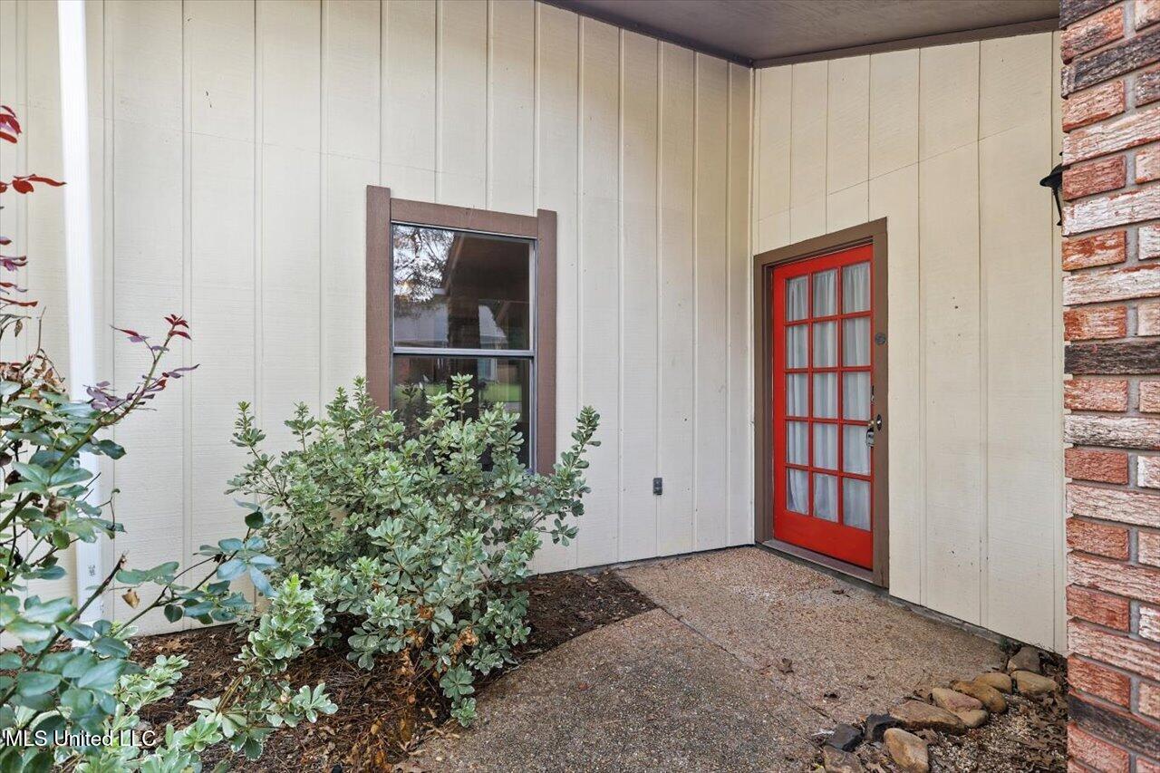 2 Pheasant Run Property Photo 5