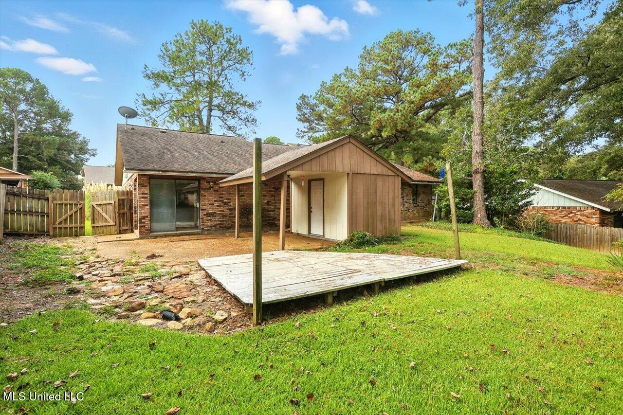 2 Pheasant Run Property Photo 27