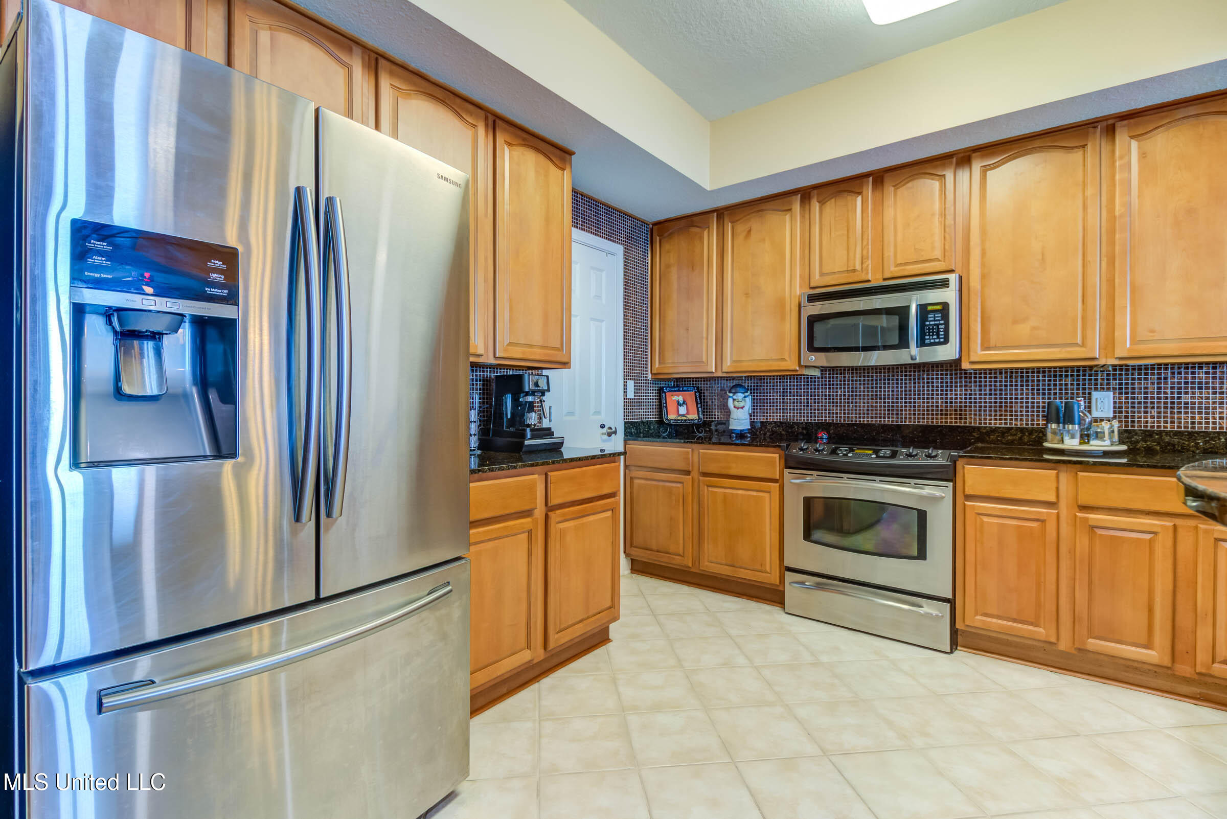 2668 Beach Boulevard Property Photo 3