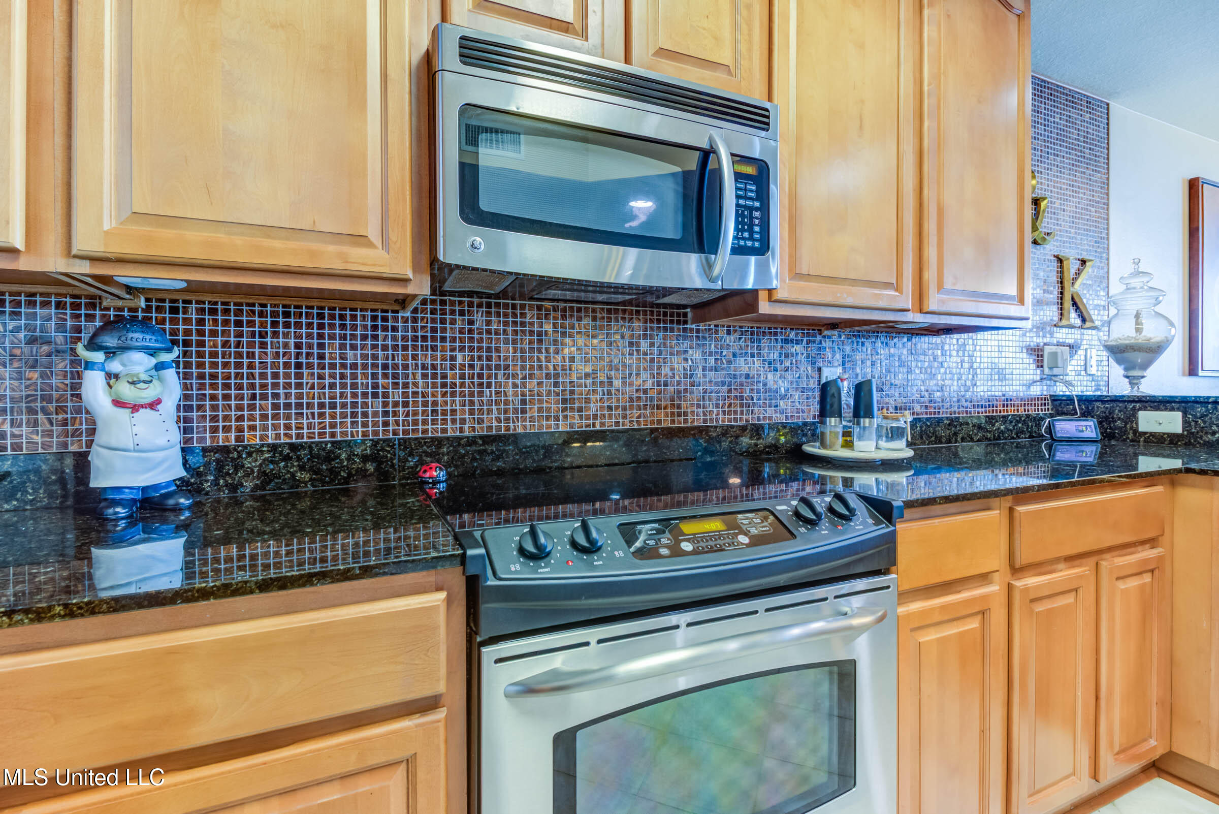 2668 Beach Boulevard Property Photo 6