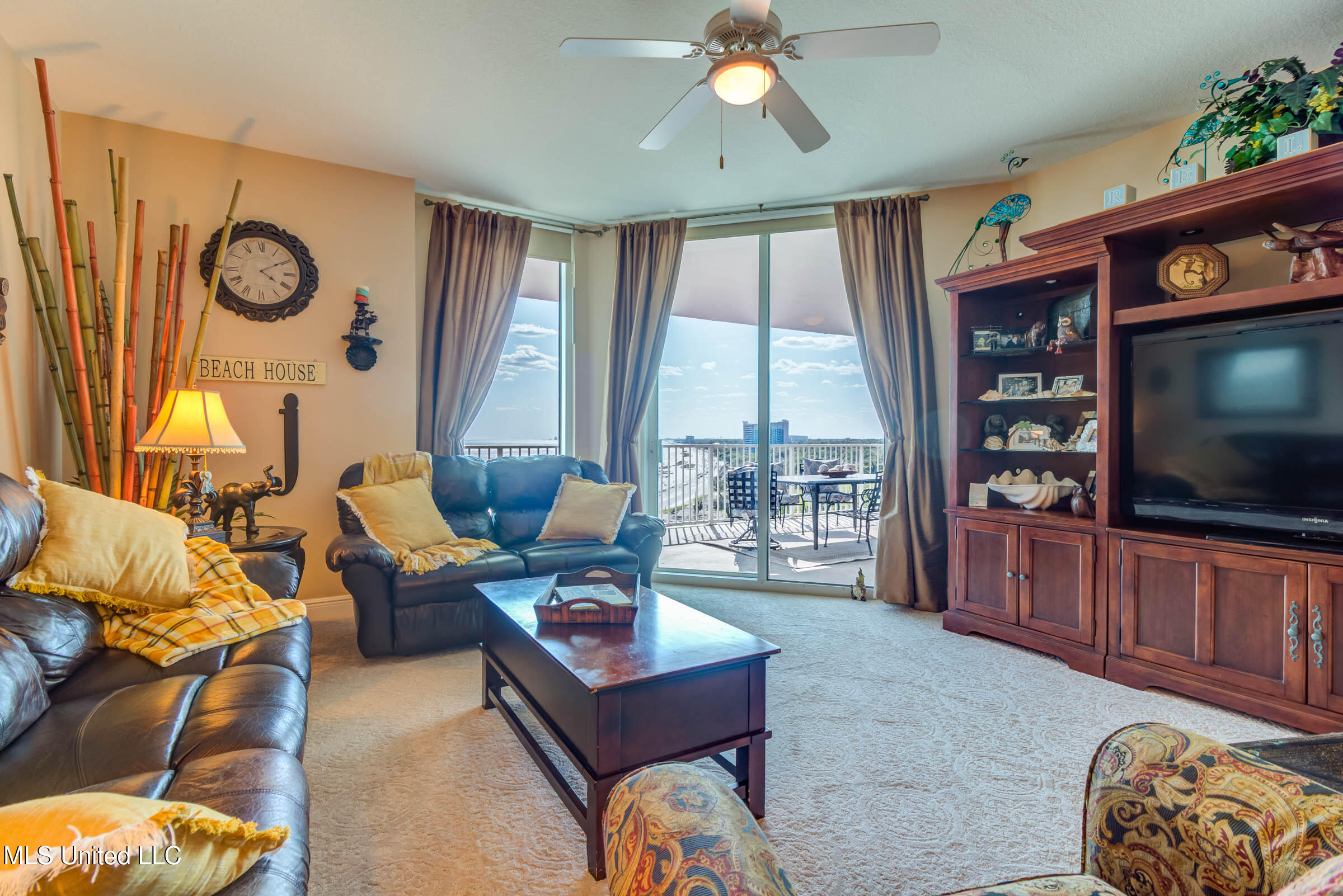 2668 Beach Boulevard Property Photo 17