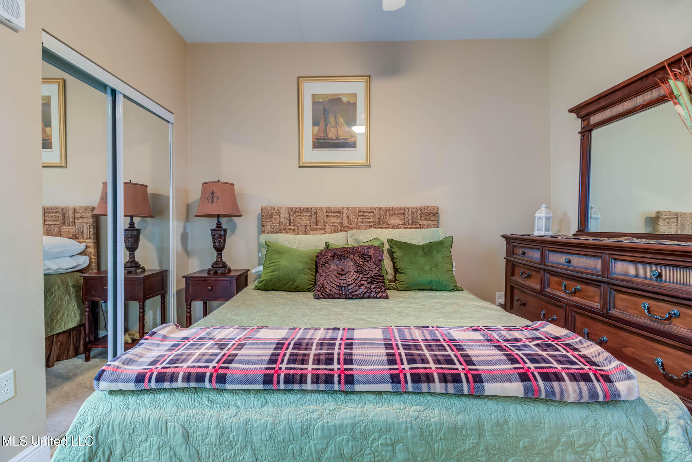 2668 Beach Boulevard Property Photo 28