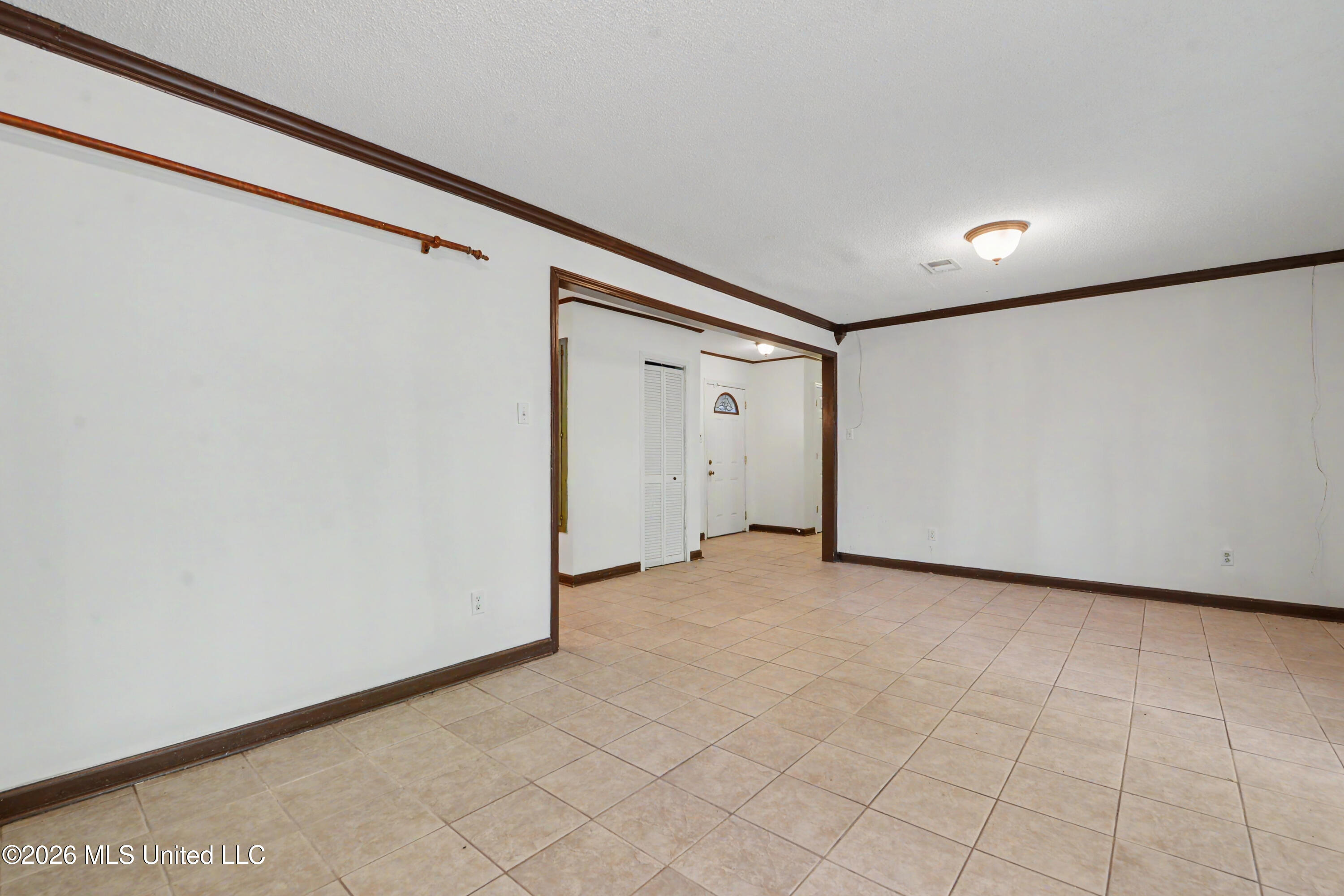 1040 Del Norte Circle Property Photo 5