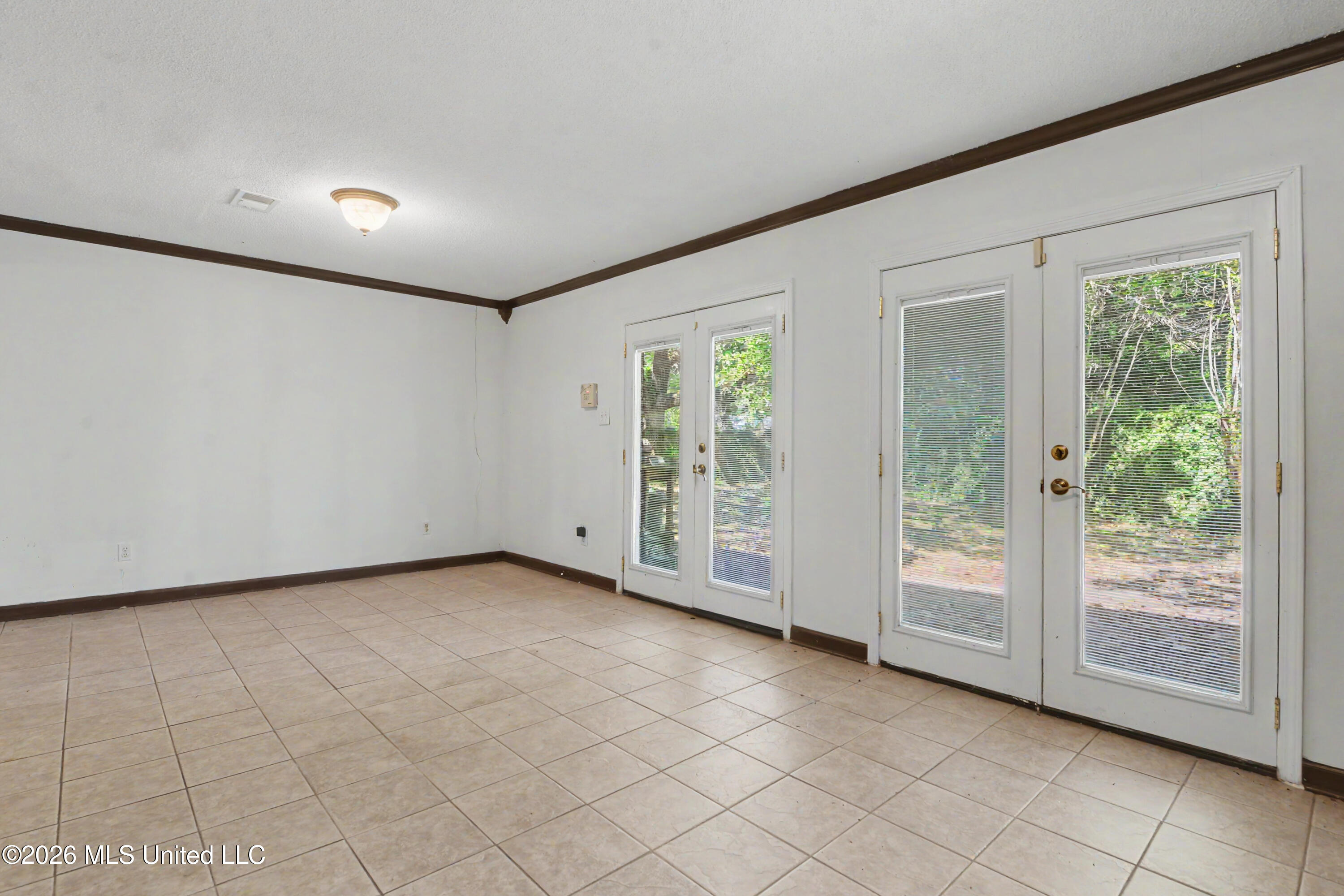 1040 Del Norte Circle Property Photo 6
