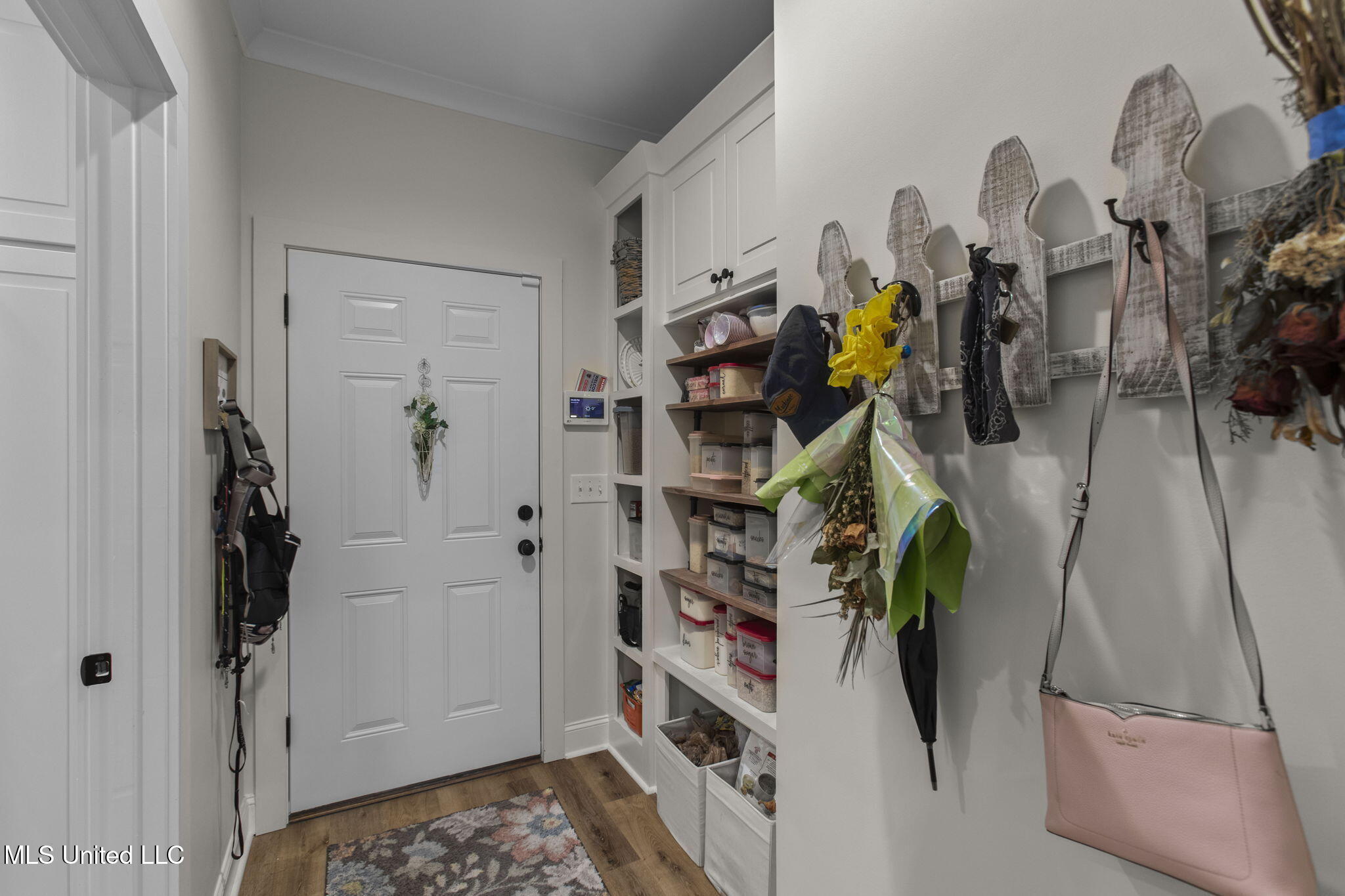 202 Silver Maple Place Property Photo 15