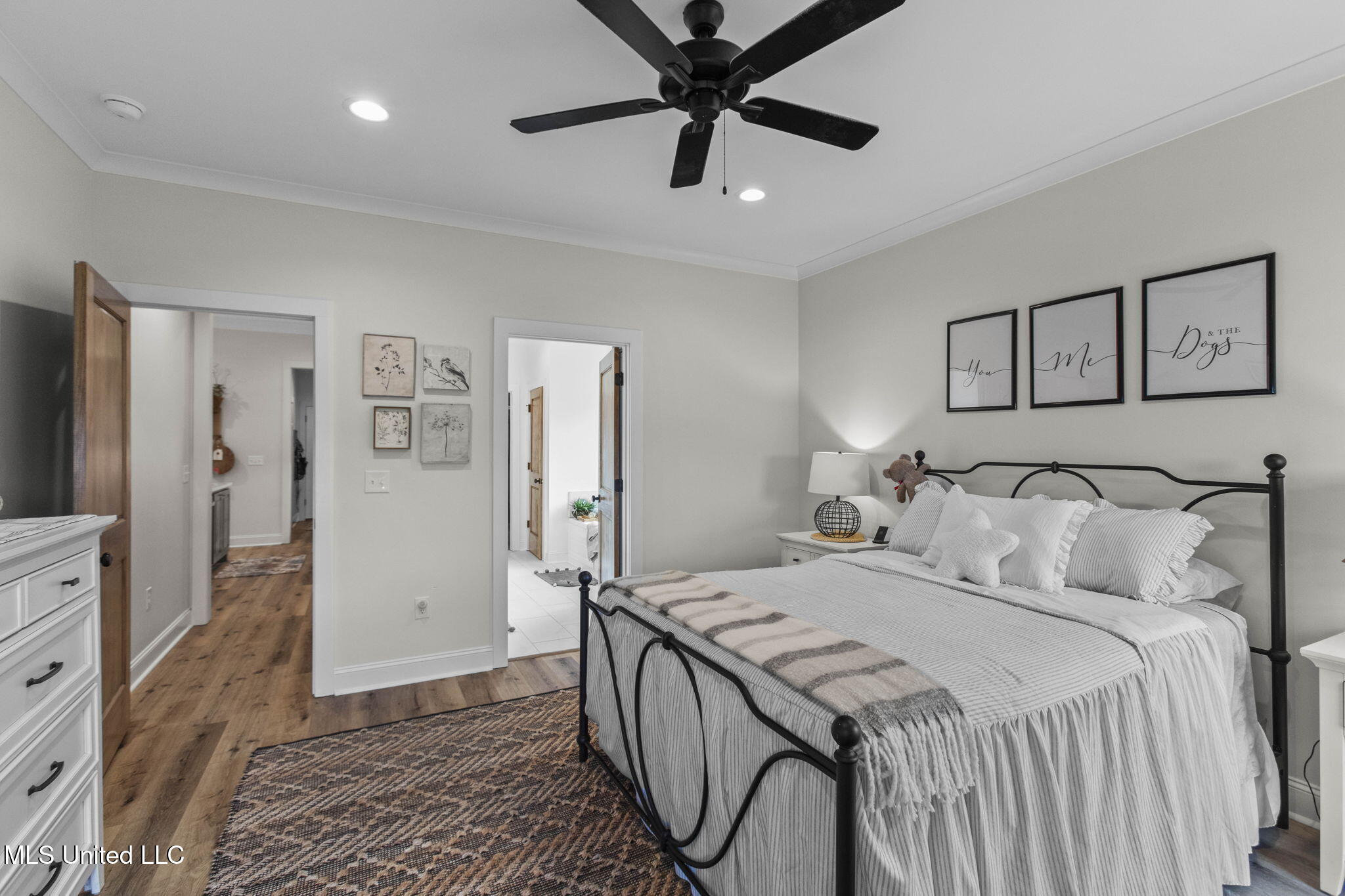 202 Silver Maple Place Property Photo 18