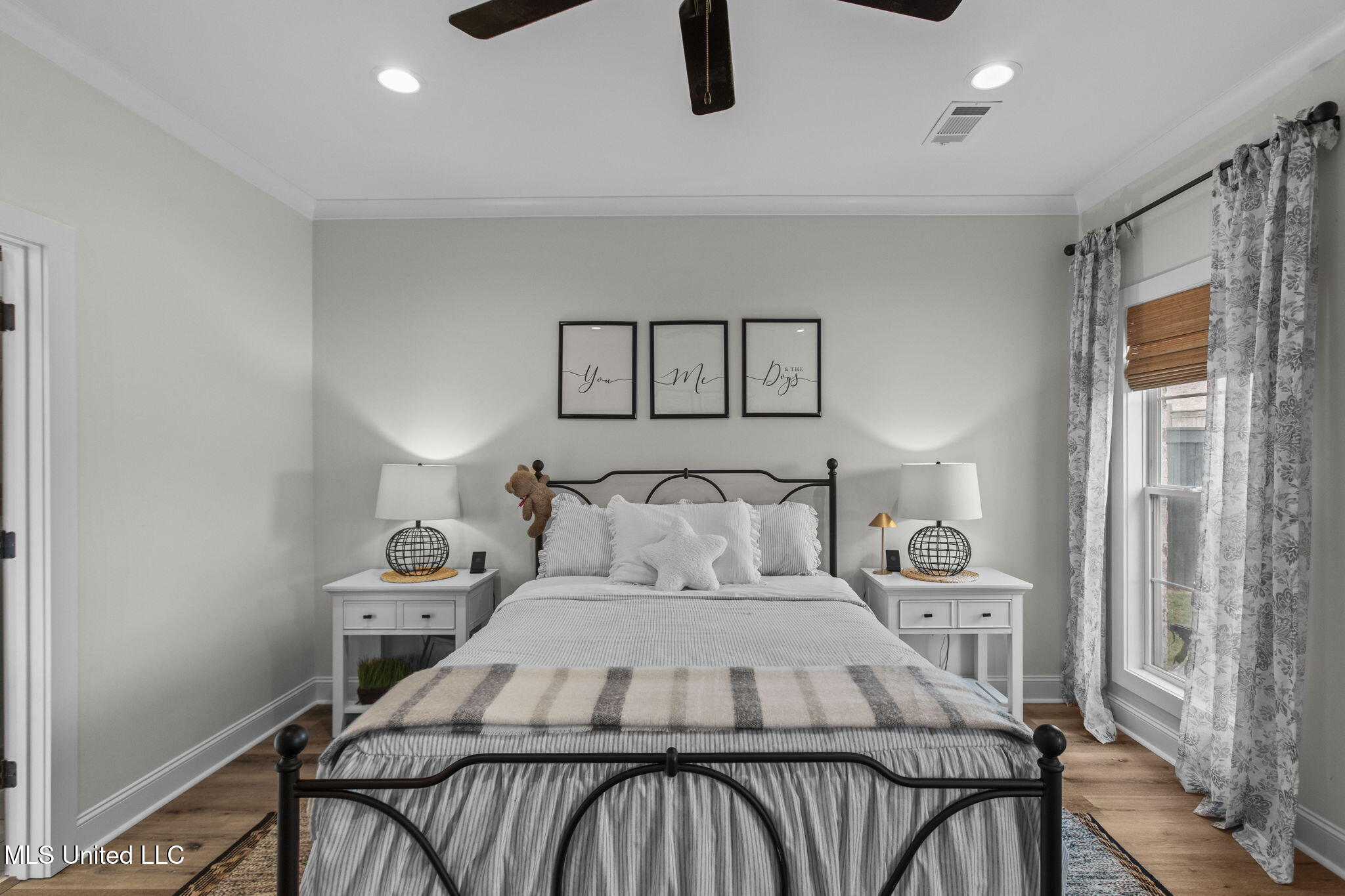 202 Silver Maple Place Property Photo 19