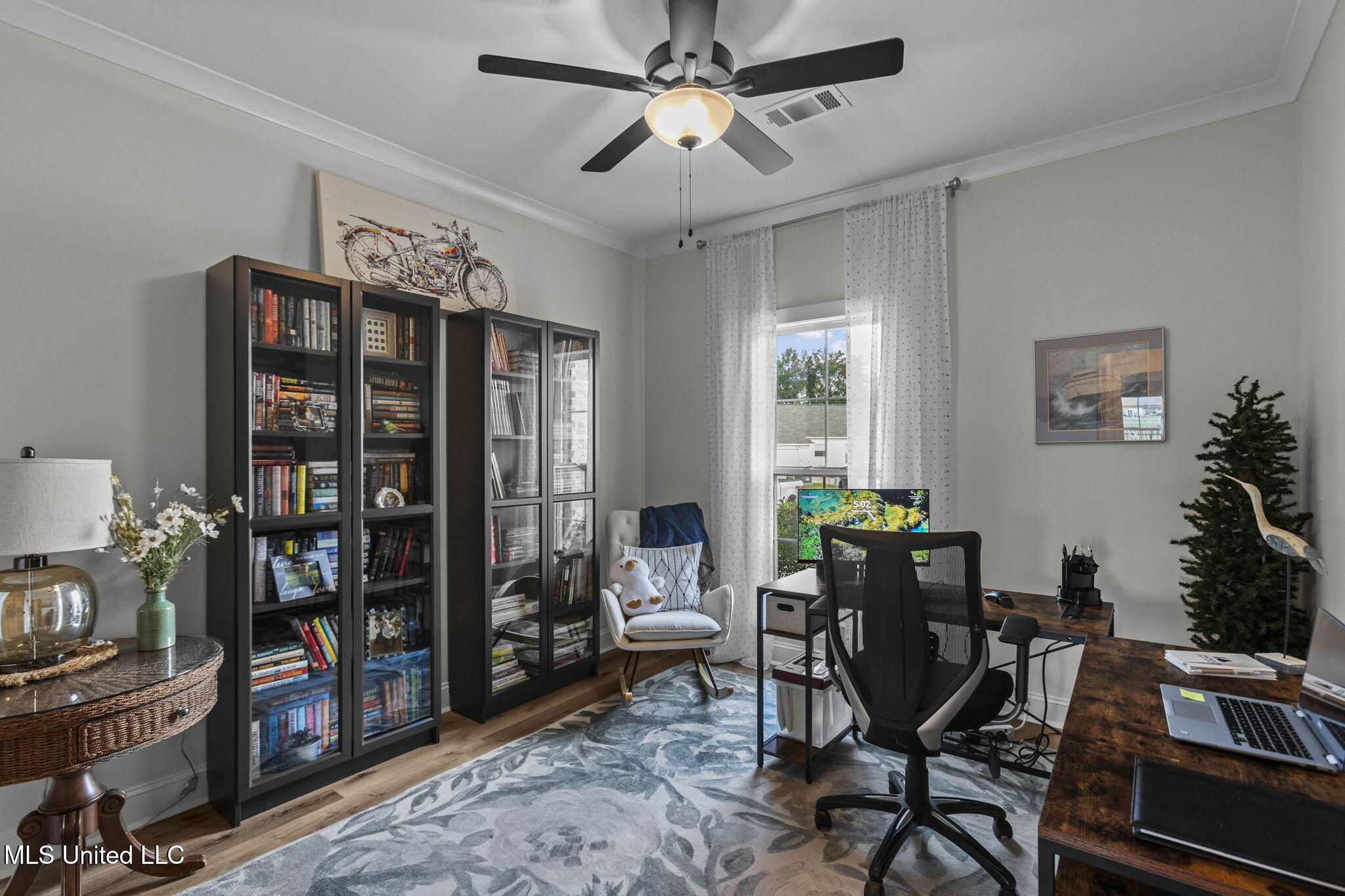 202 Silver Maple Place Property Photo 23