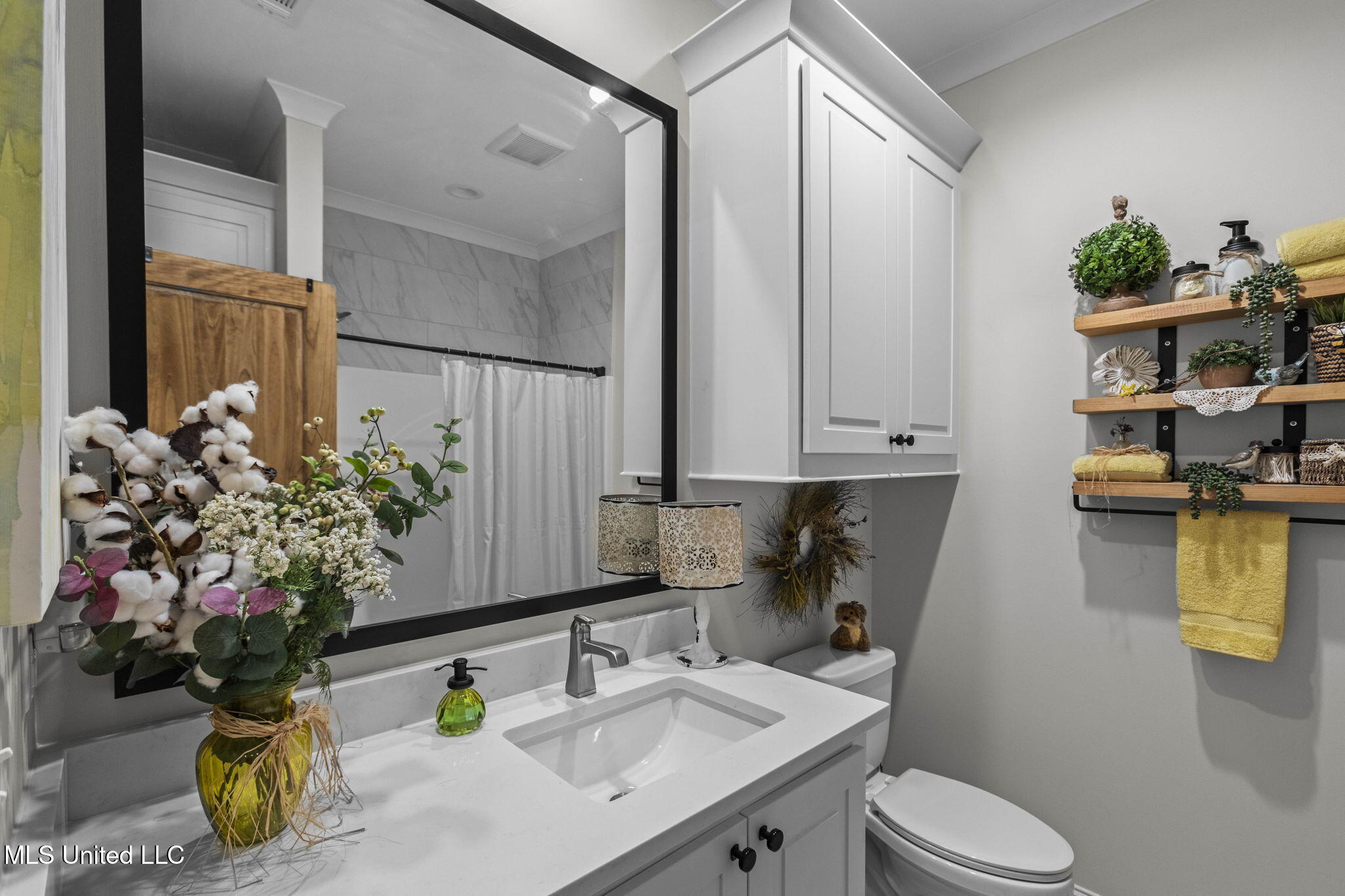 202 Silver Maple Place Property Photo 25