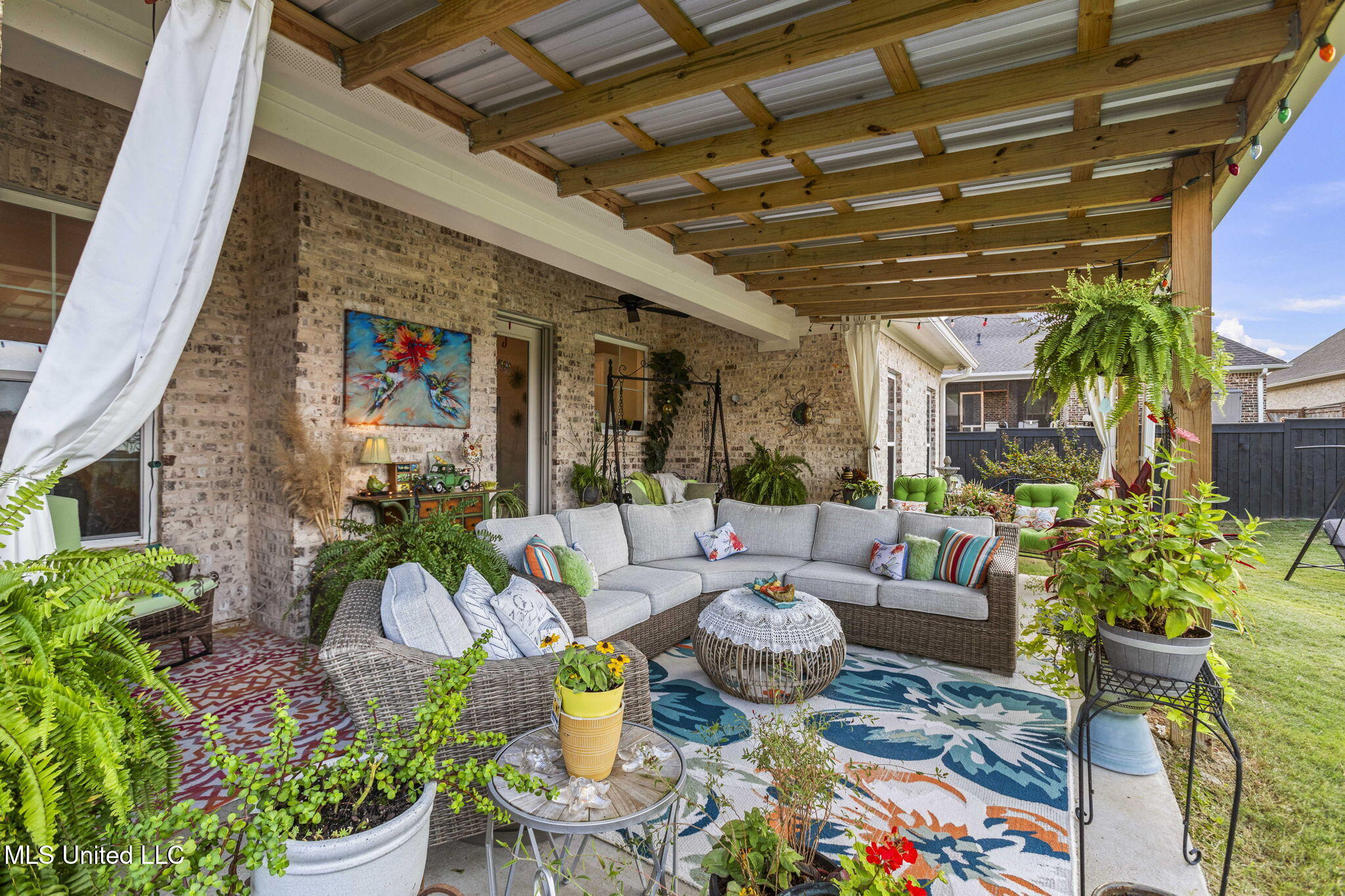 202 Silver Maple Place Property Photo 29