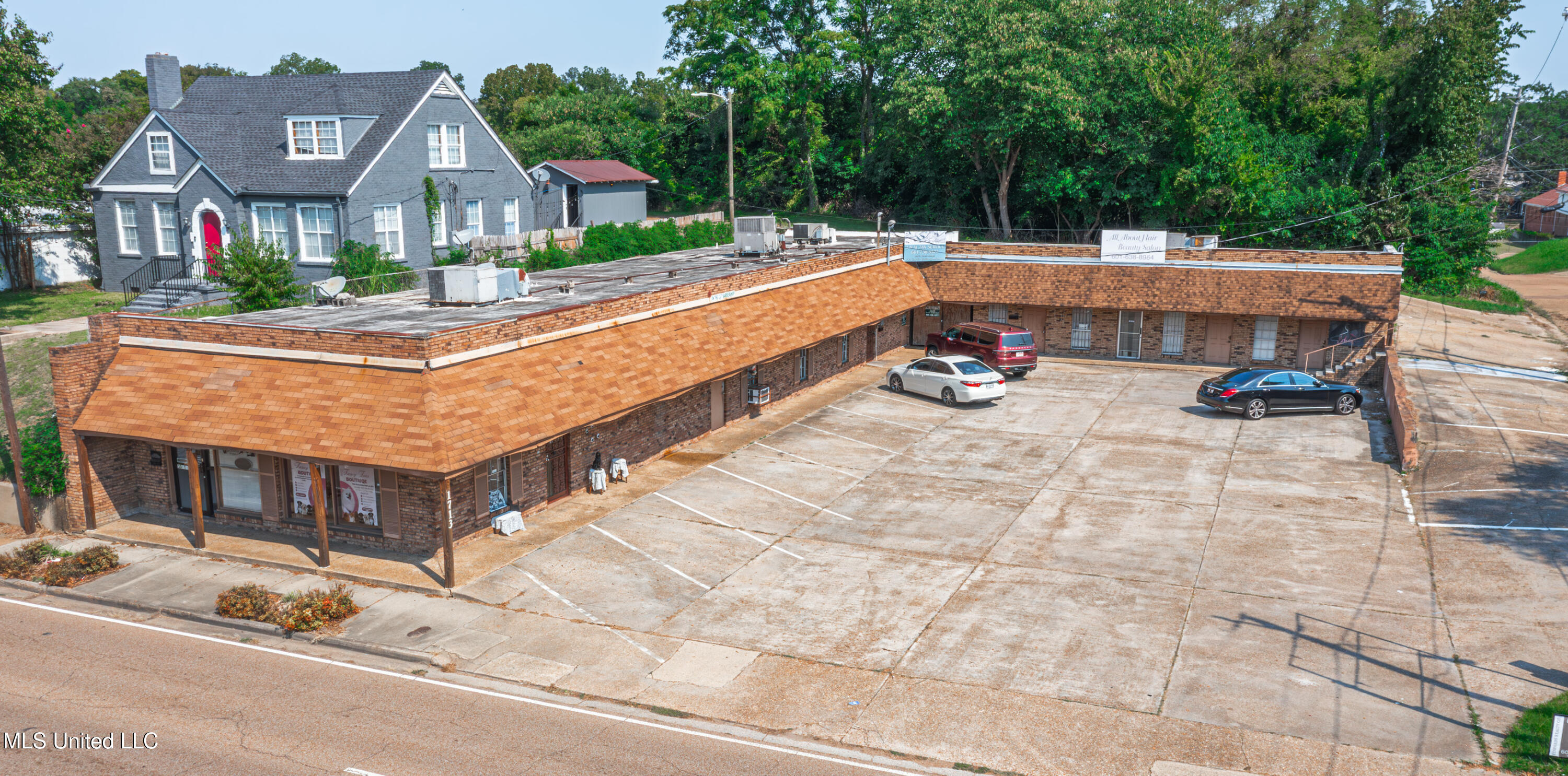1713 Clay Street Property Photo 1