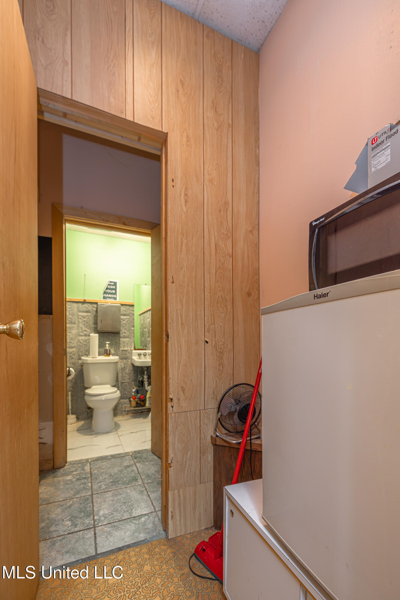 1713 Clay Street Property Photo 18
