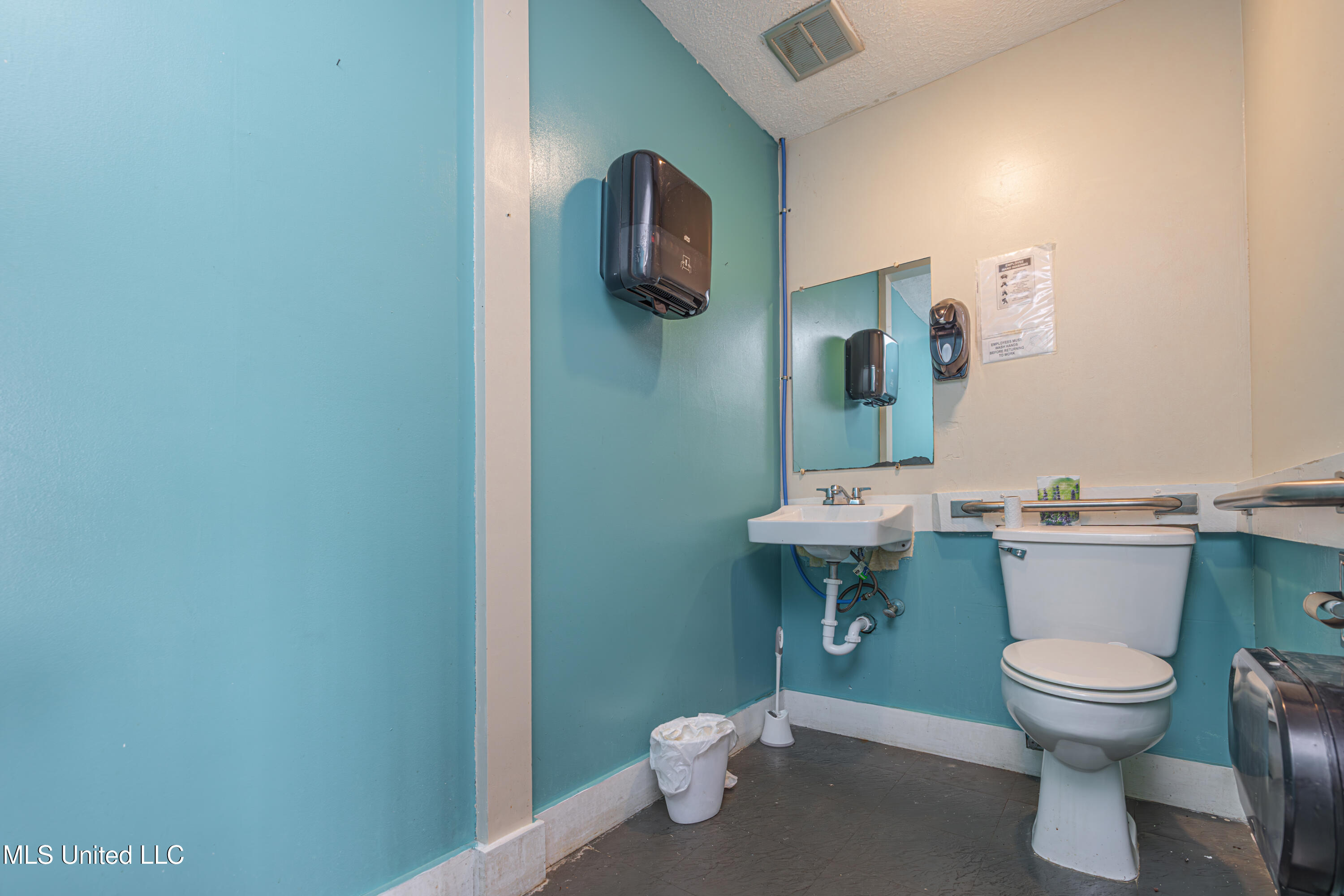 1713 Clay Street Property Photo 37