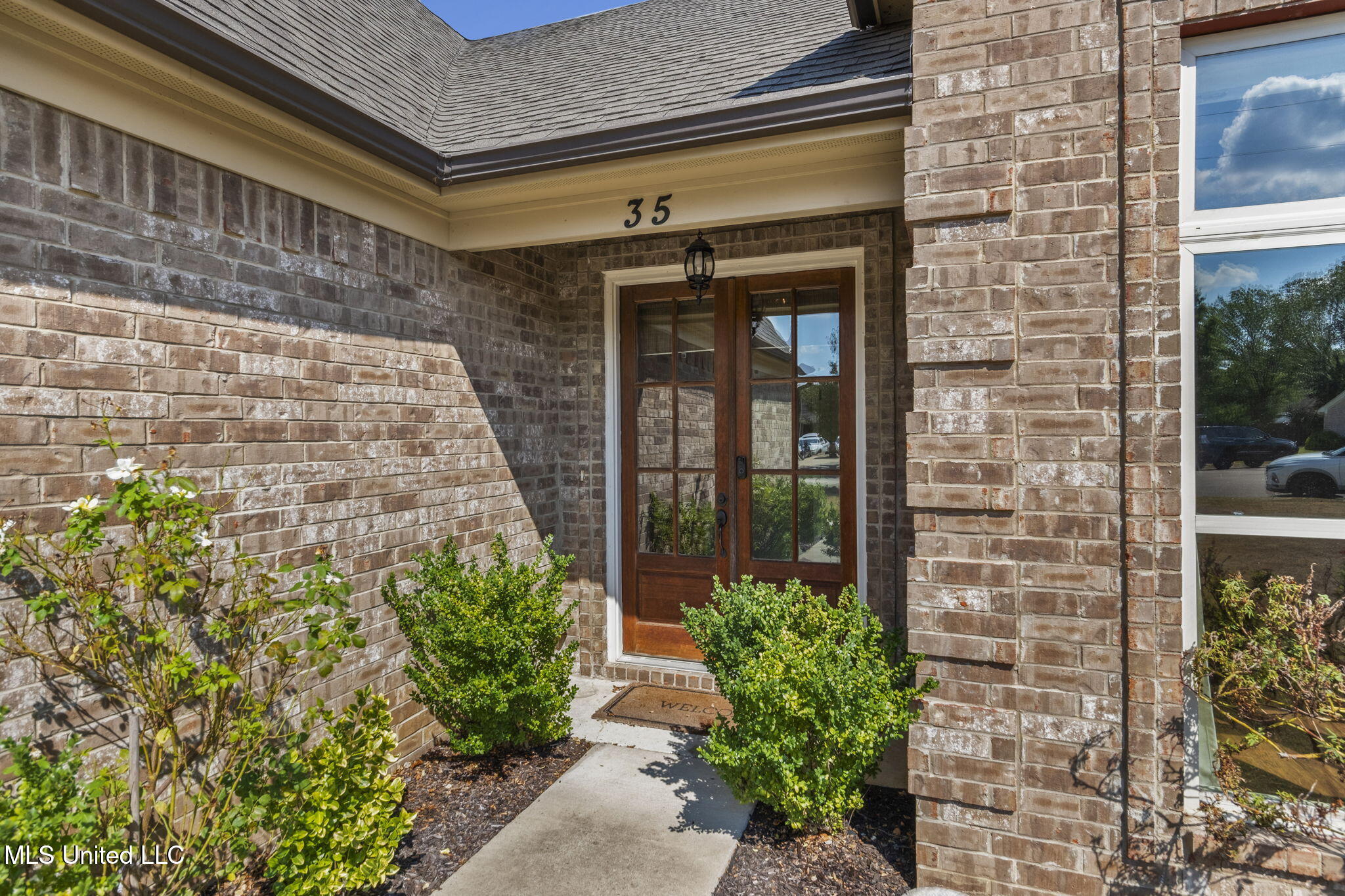 35 Pearson Cove Property Photo 3