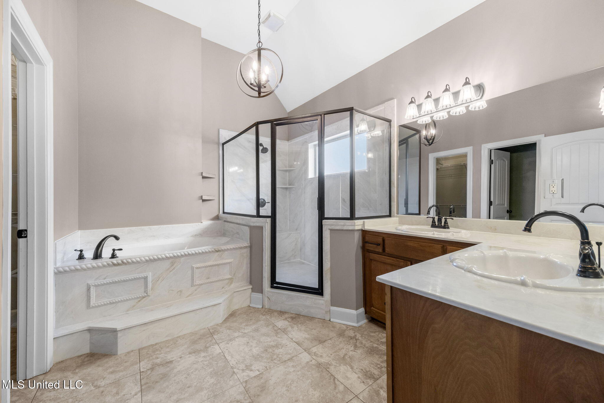 35 Pearson Cove Property Photo 20