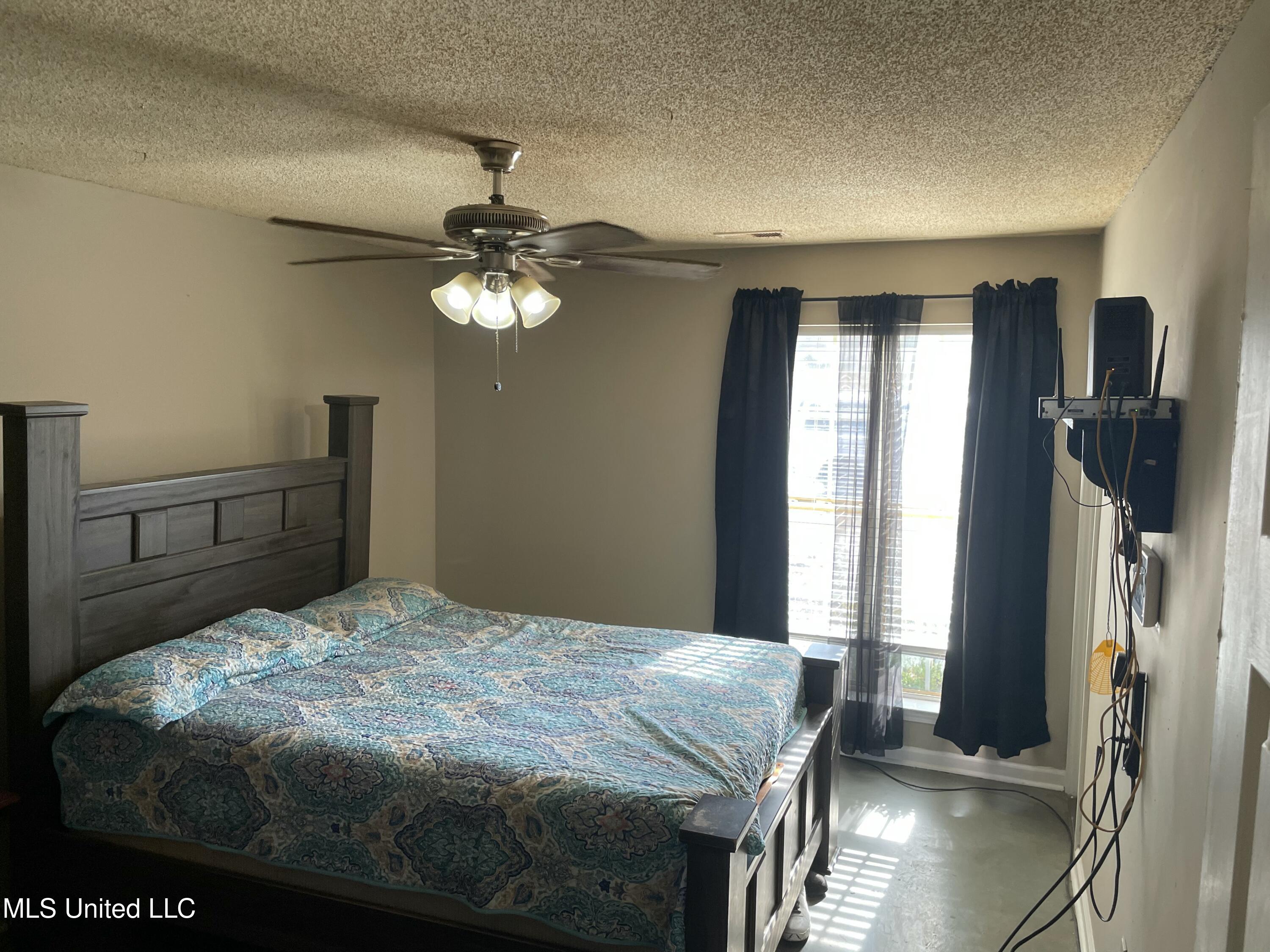 4178 Blackstone Drive Property Photo 5