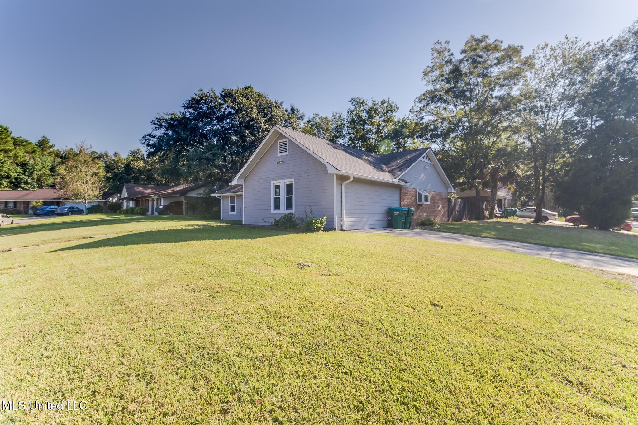 15030 Government Street Property Photo 4