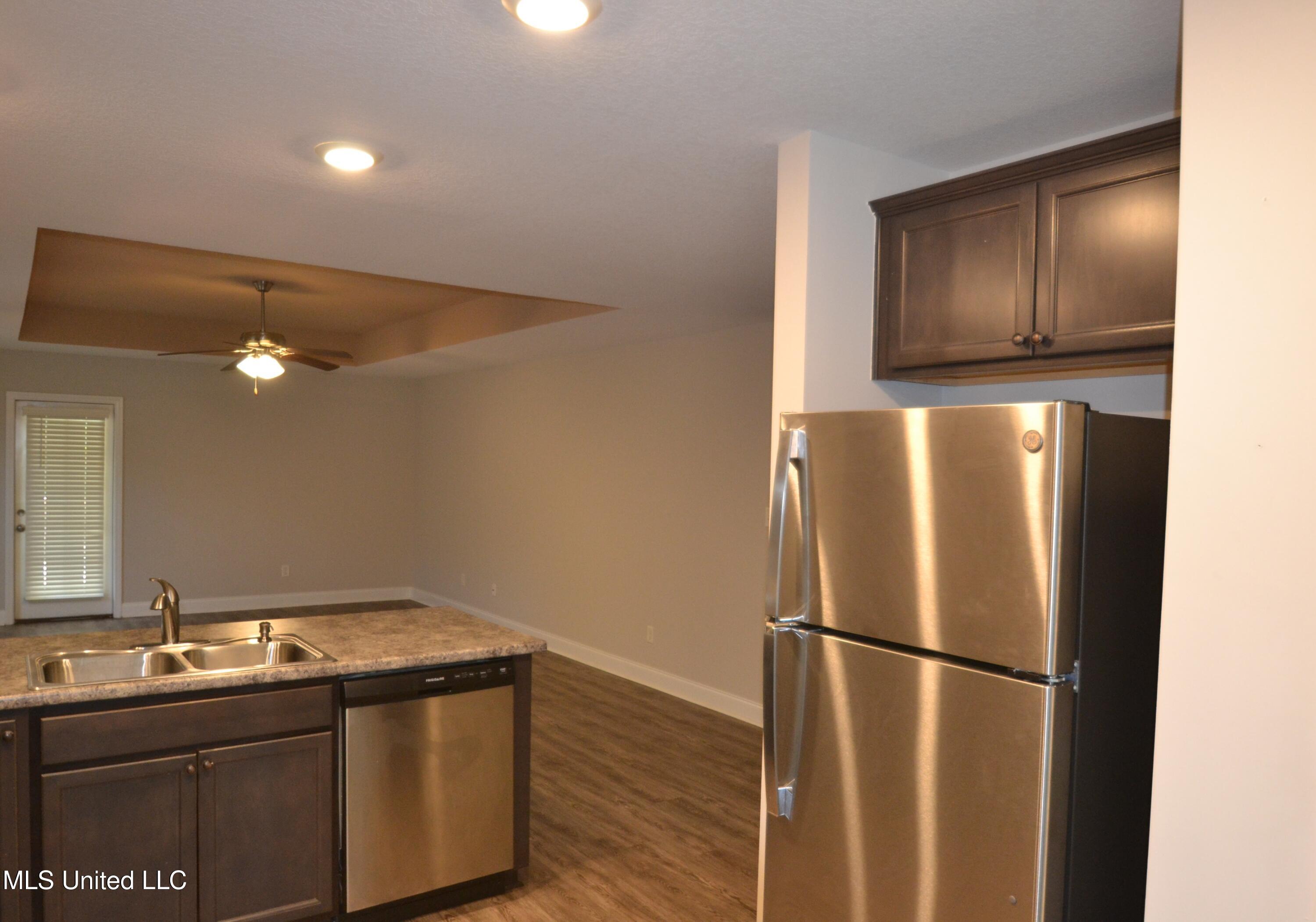 7843 Ferndale Drive Property Photo 5